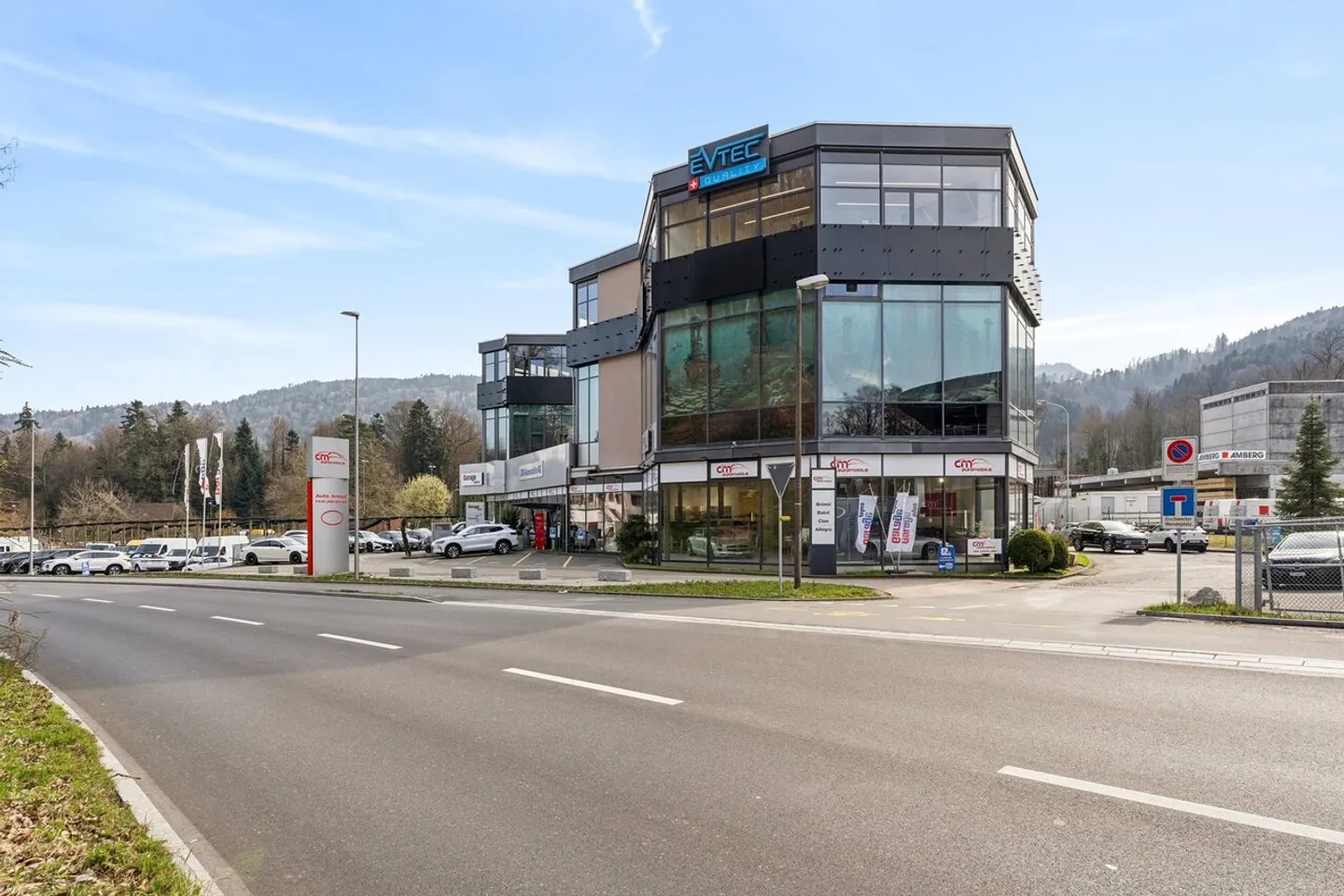 Sales Area/Showroom for Rent! - Photo 9 of 11