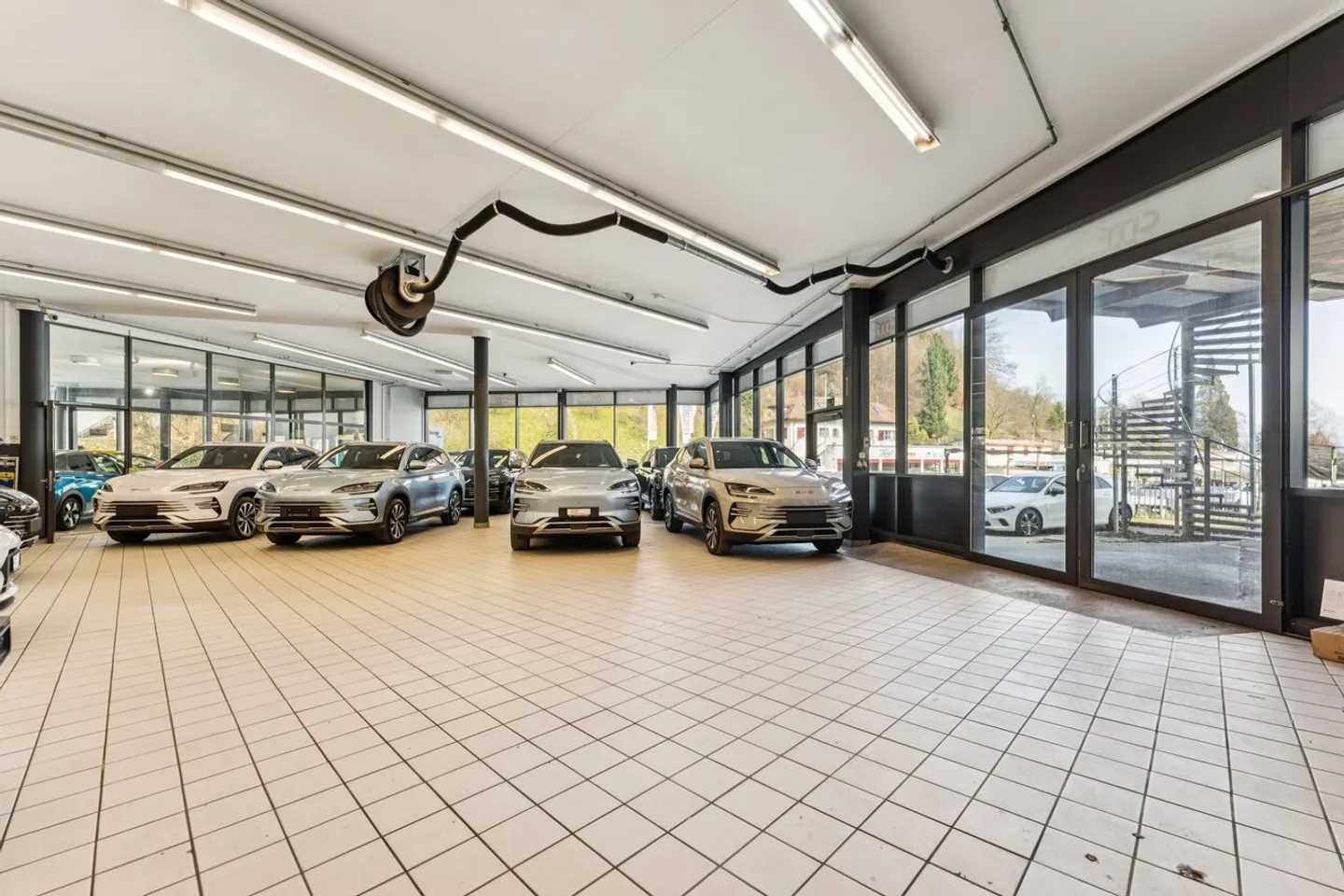 Sales Area/Showroom for Rent! - Photo 5 of 11