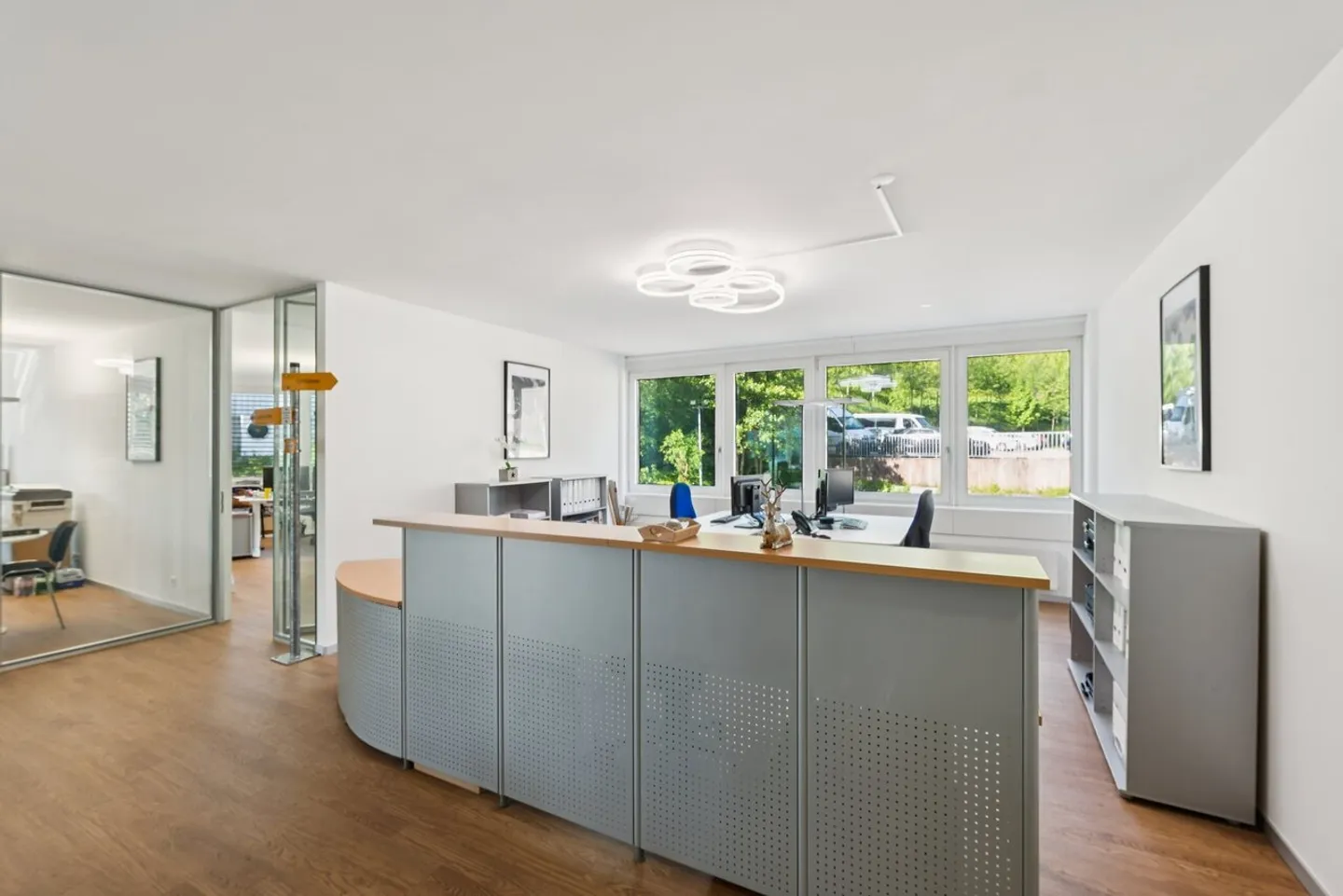 Accessible &amp; uncomplicated access - Photo 3 of 13