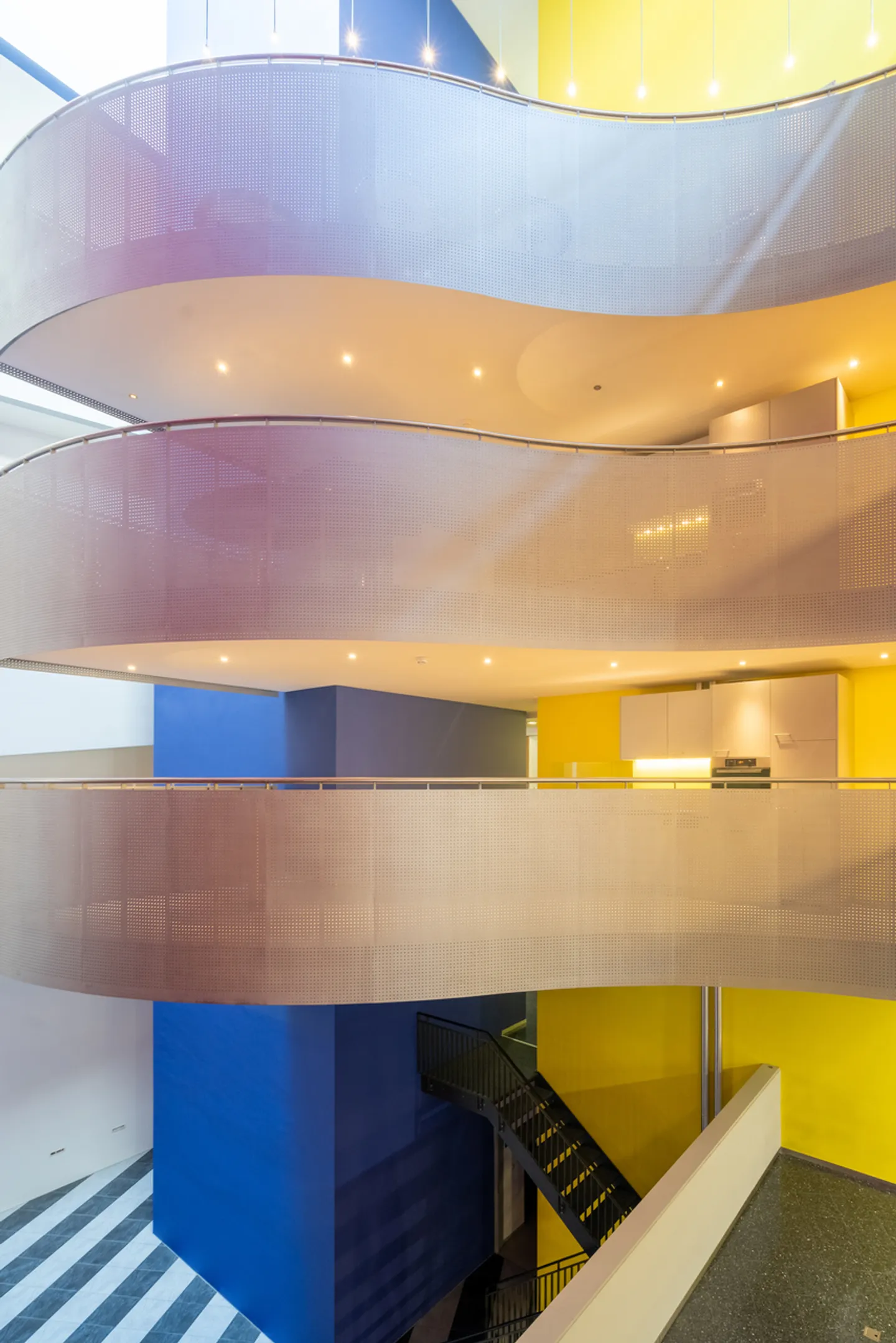 Flexible office and practice spaces in an attractive environment - Photo 8 of 10
