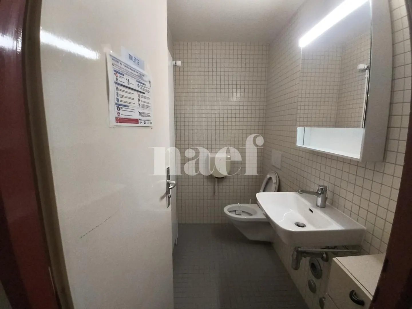 Offices of approximately 116 m2 - Photo 6 of 10