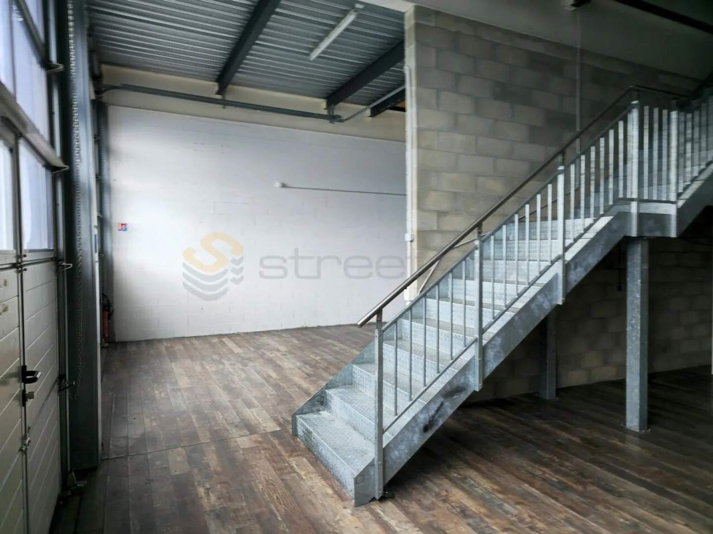 Unique opportunity, double box for rent immediately - 230m2 - Photo 3 of 6