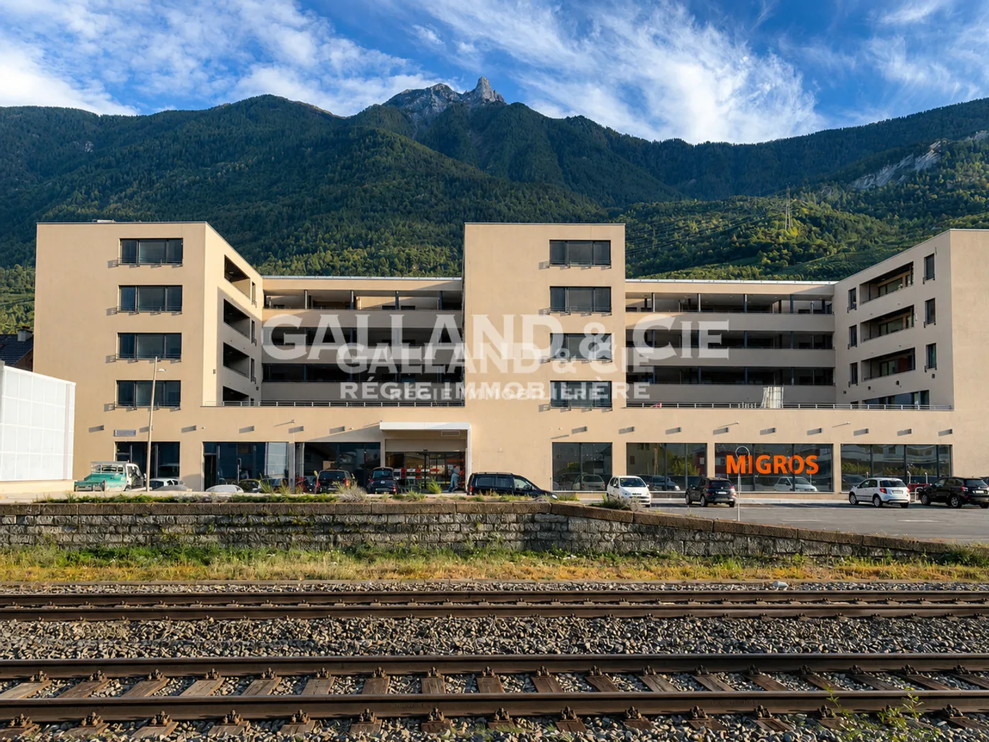Your business in the heart of the city - Photo 3 of 5