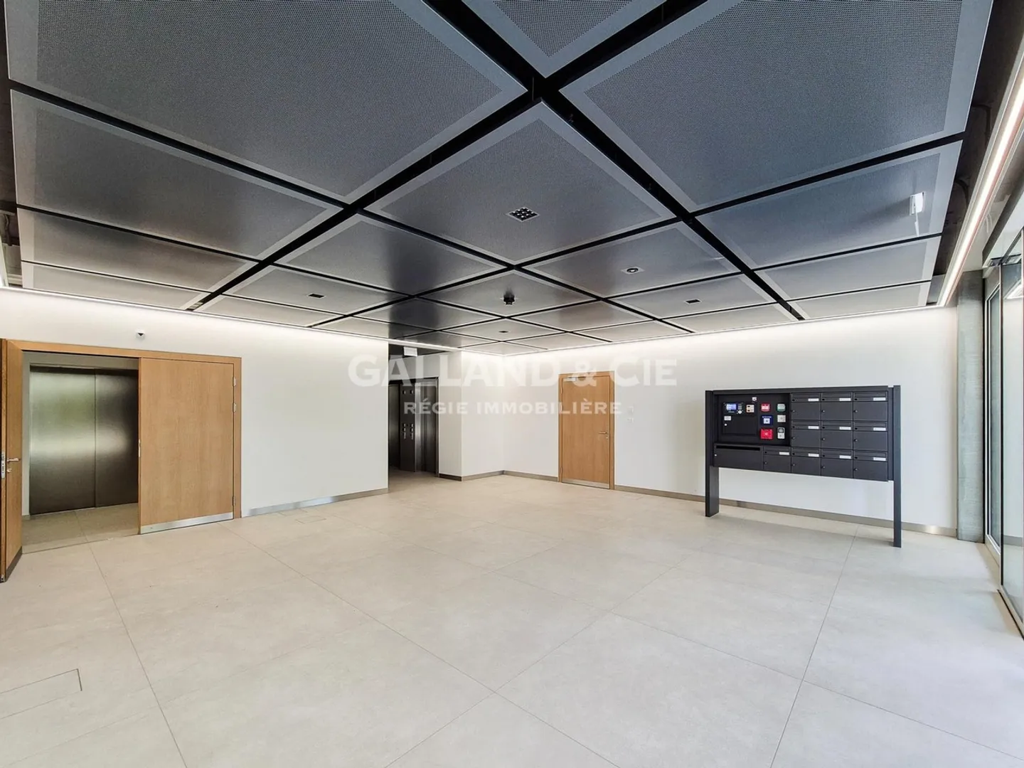 Office of 119m2 benefiting from beautiful brightness - Photo 4 of 7