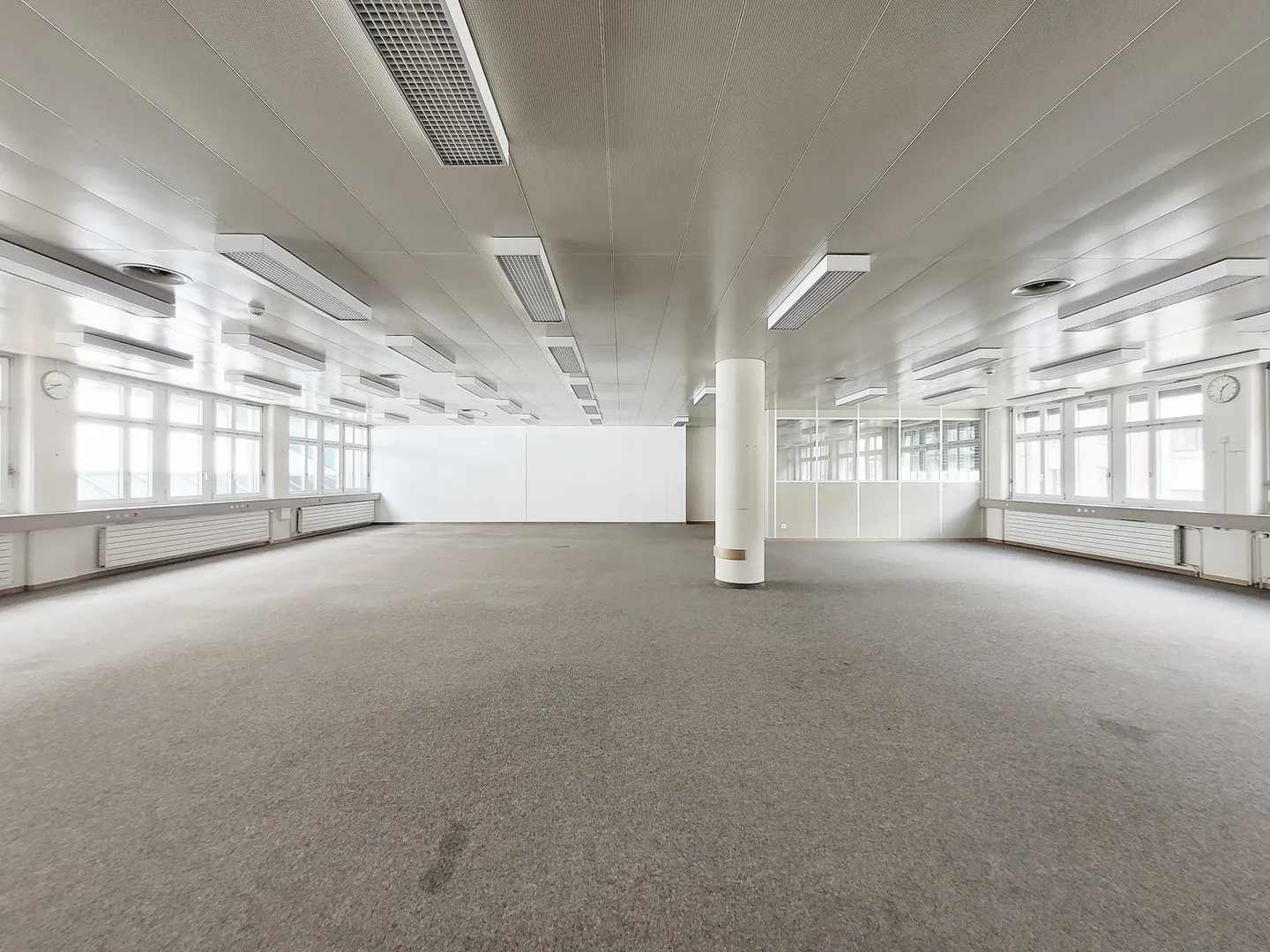 Bureau ou Pratique Directement à la Gare de Glarus - Photo 2 sur 12