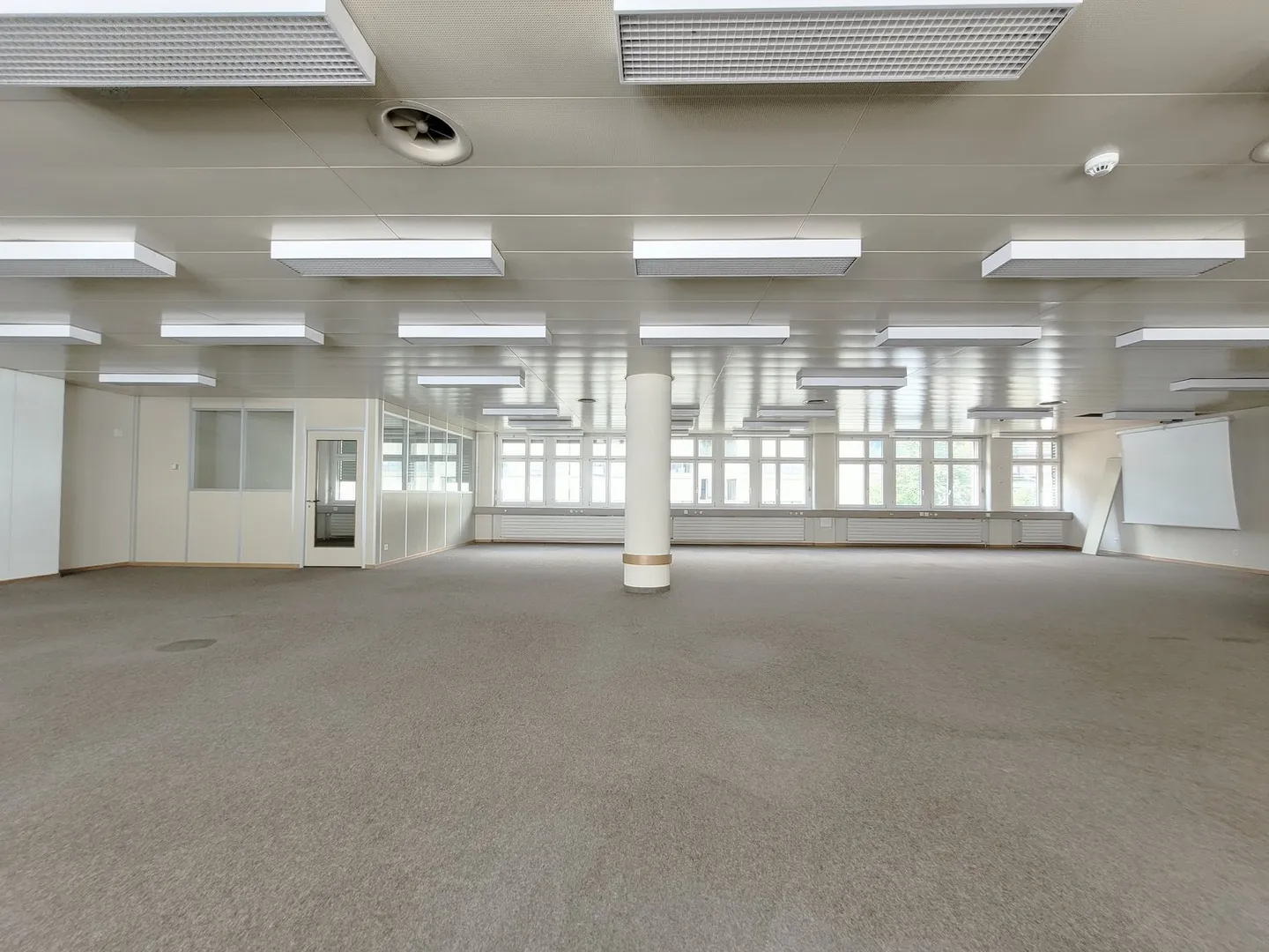 Bureau ou Pratique Directement à la Gare de Glarus - Photo 5 sur 12