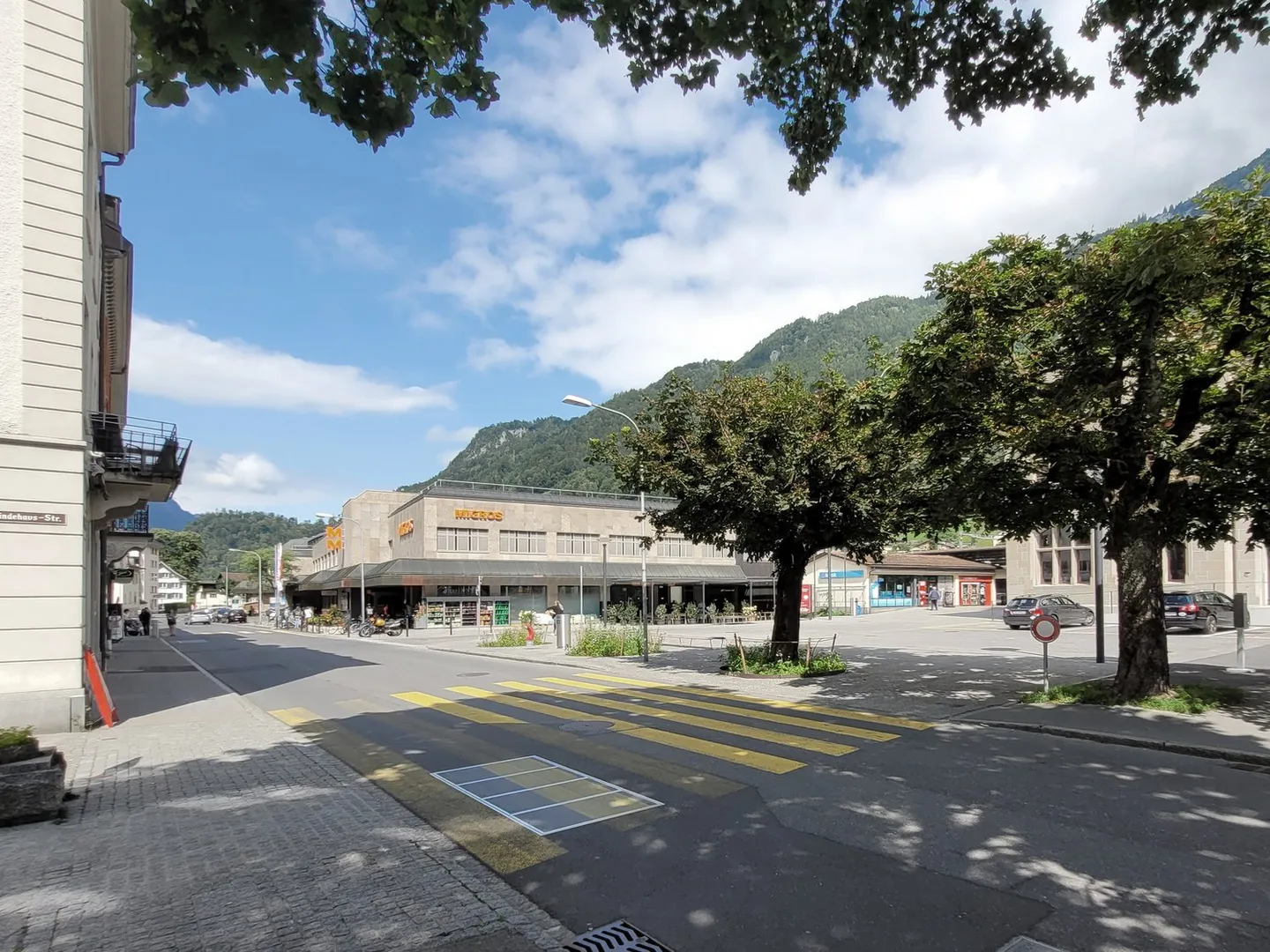 Bureau ou Pratique Directement à la Gare de Glarus - Photo 1 sur 12