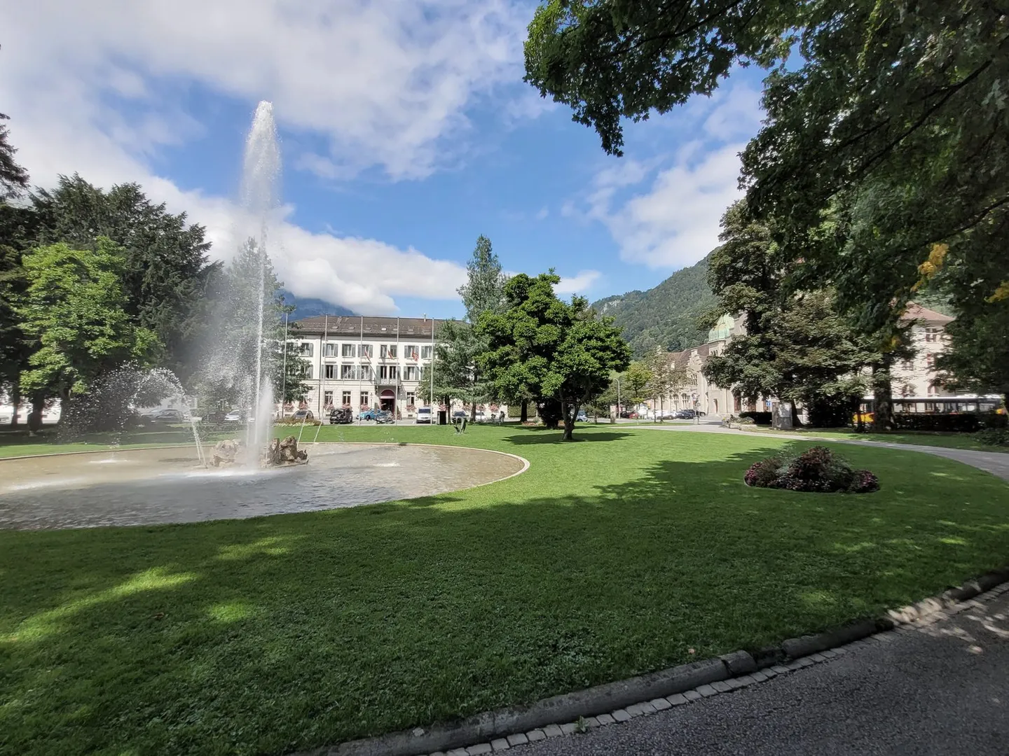 Bureau ou Pratique Directement à la Gare de Glarus - Photo 12 sur 12