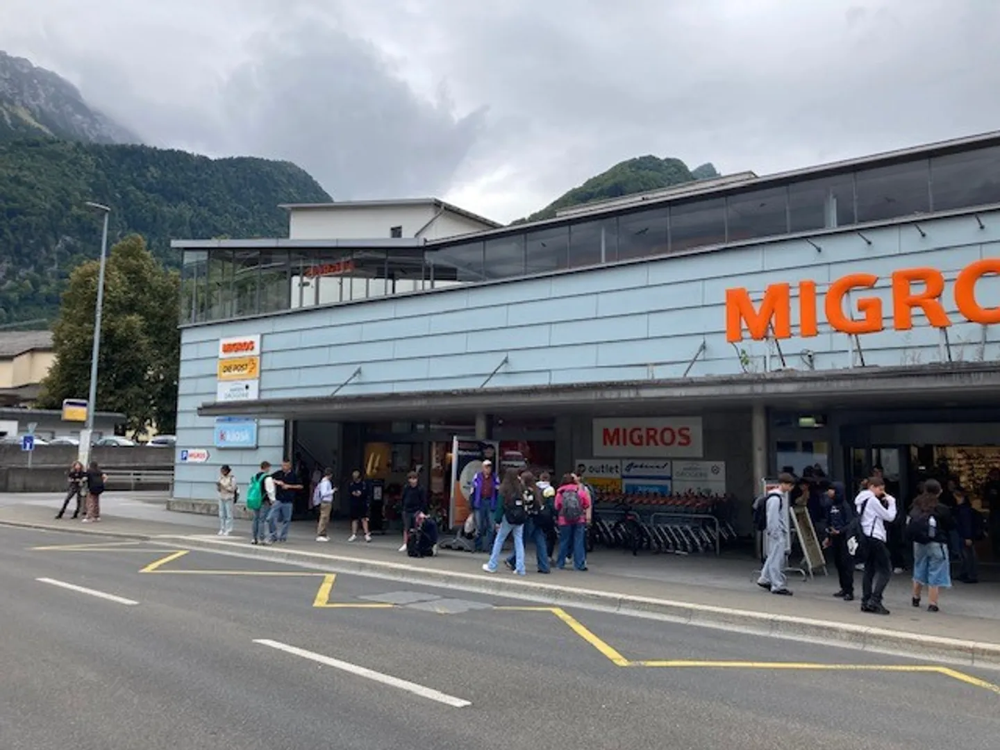 Espace commercial spacieux dans le Migros Center de Niederurnen - Photo 1 sur 5