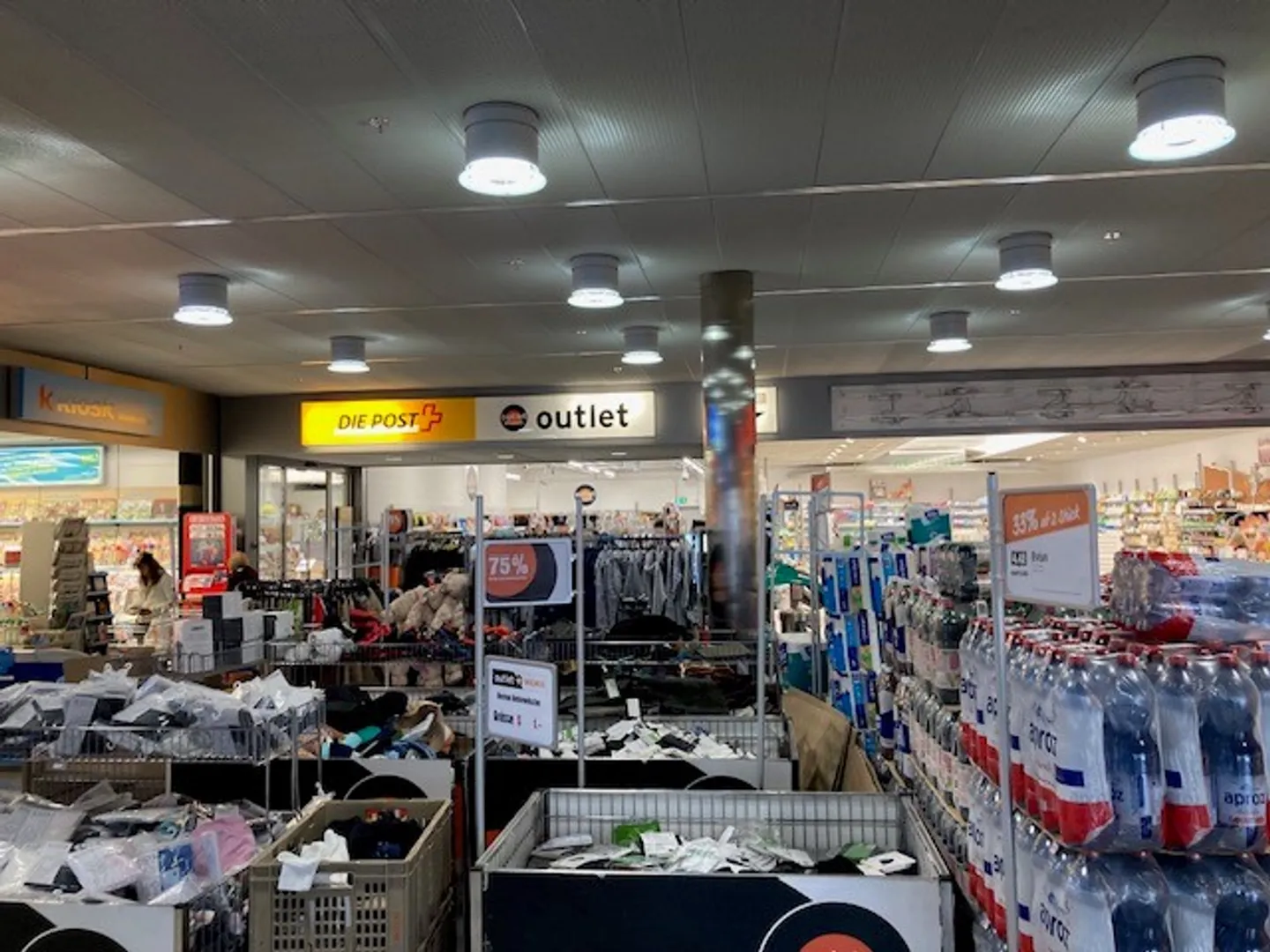 Espace commercial spacieux dans le Migros Center de Niederurnen - Photo 4 sur 5