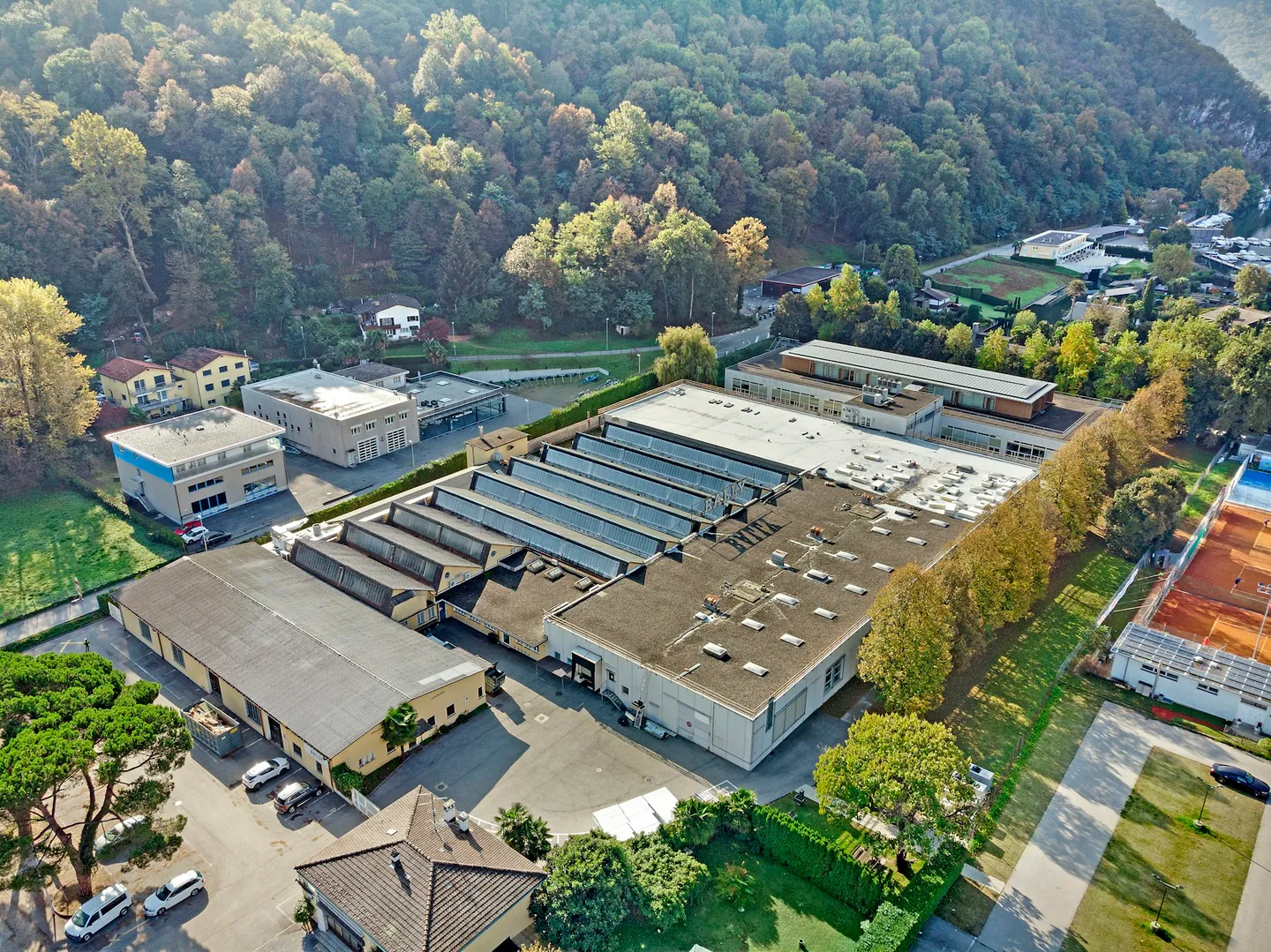 CASLANOWORKS - approx. 10,000 m² for production, logistics, and offices in Caslano - Photo 1 of 1