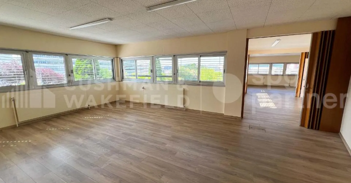 Workshop, showroom and offices - 940 m² | SATIGNY–ZIMEYSA - Photo 2 of 13