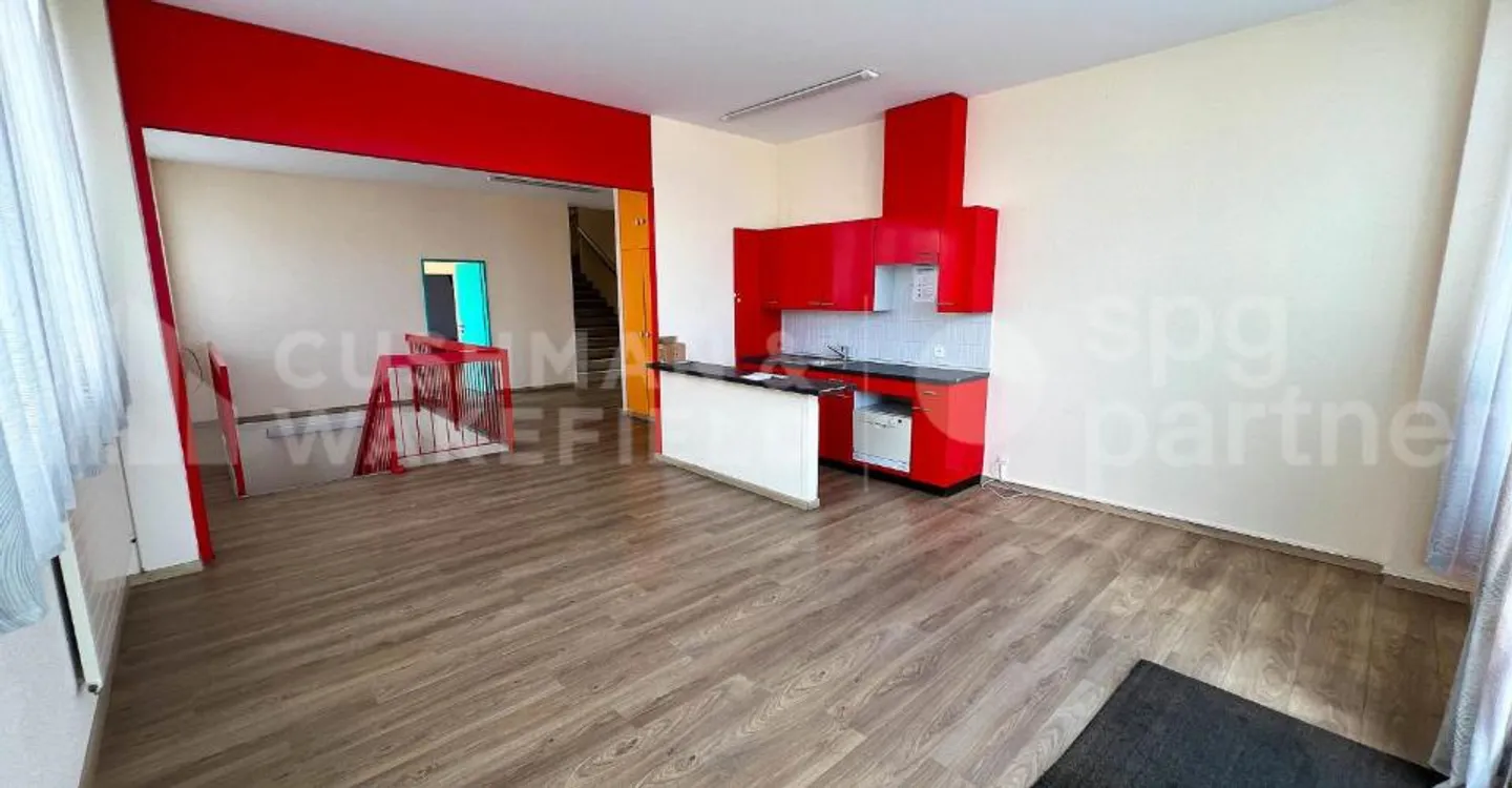 Workshop, showroom and offices - 940 m² | SATIGNY–ZIMEYSA - Photo 7 of 13