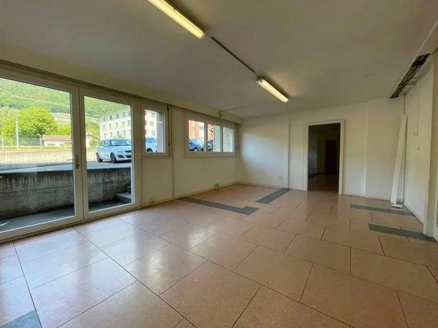 Handel - Foto 3 von 12