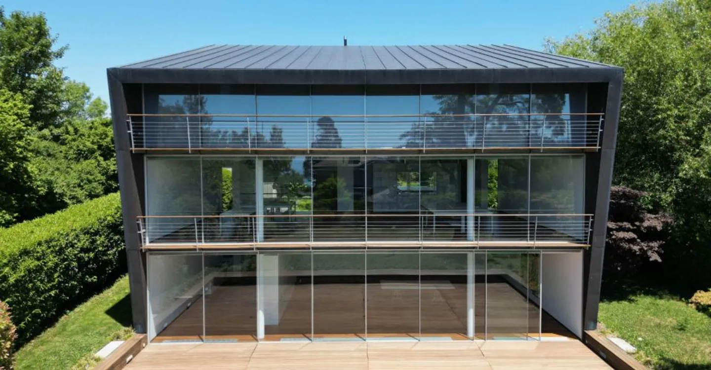 EXCLUSIVE - LAKE House OFFICE: Prestigious Building - Photo 11 of 13