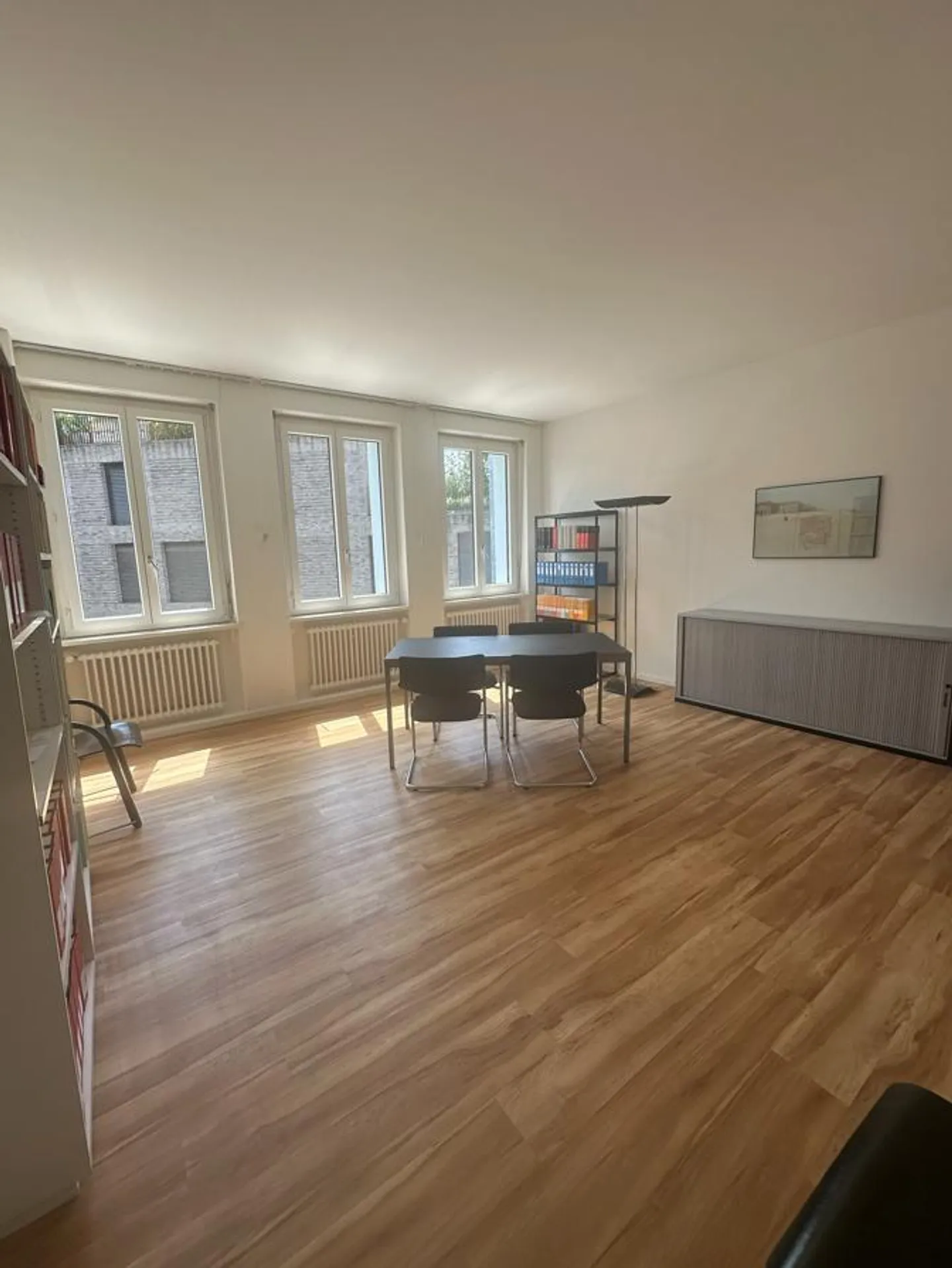 Attractive Office Space in Zurich - Photo 2 of 3