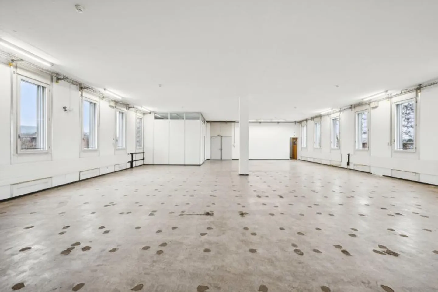 Swisscom Arlesheim - Photo 7 of 13