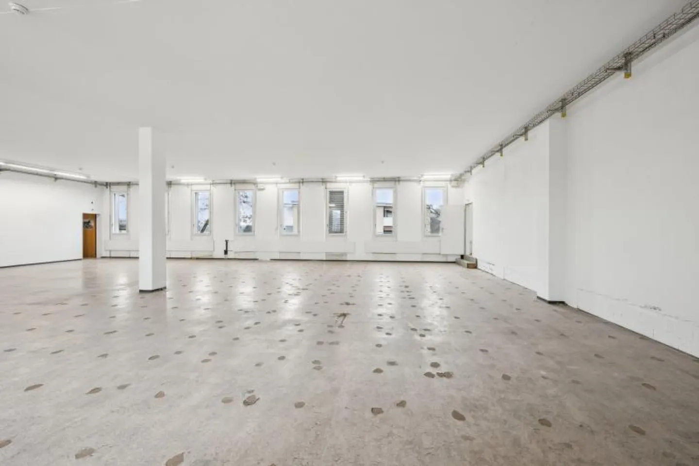 Swisscom Arlesheim - Photo 6 of 13