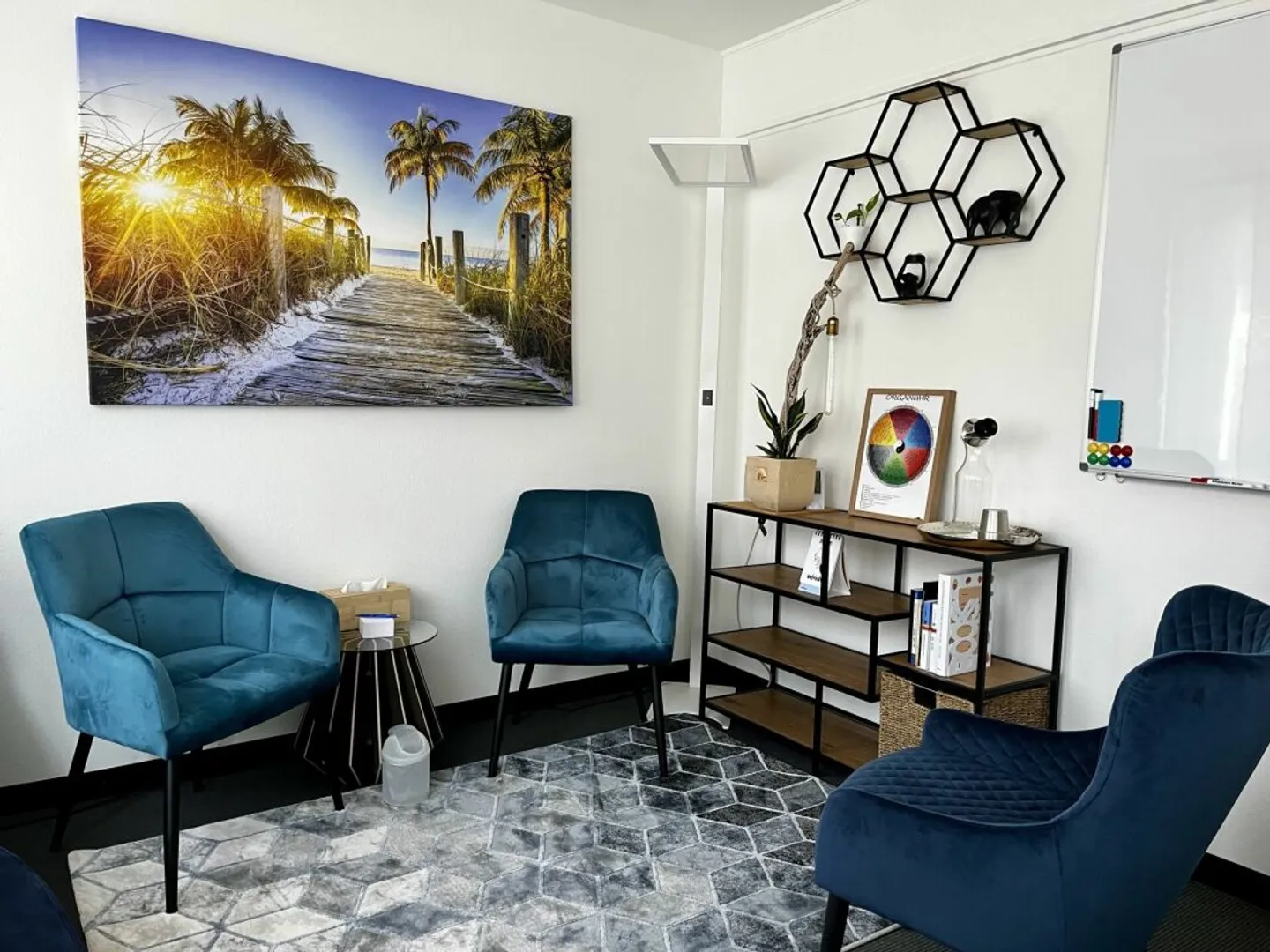 Bright and versatile office and practice rooms in the best old town location - Photo 1 of 5