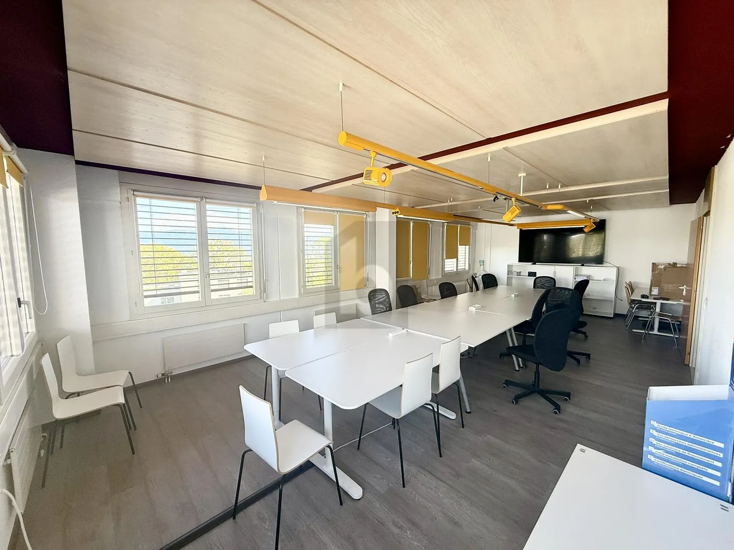 CENTRAL AND SPACIOUS - Photo 3 of 6