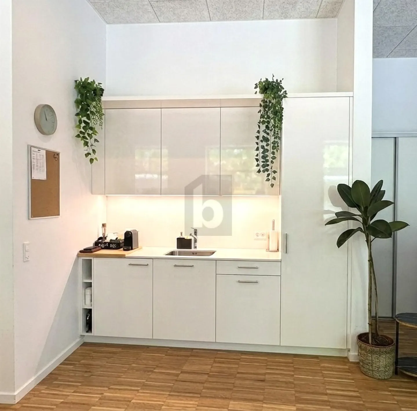 LIGHT-FILLED AND MODERN - Photo 3 of 5