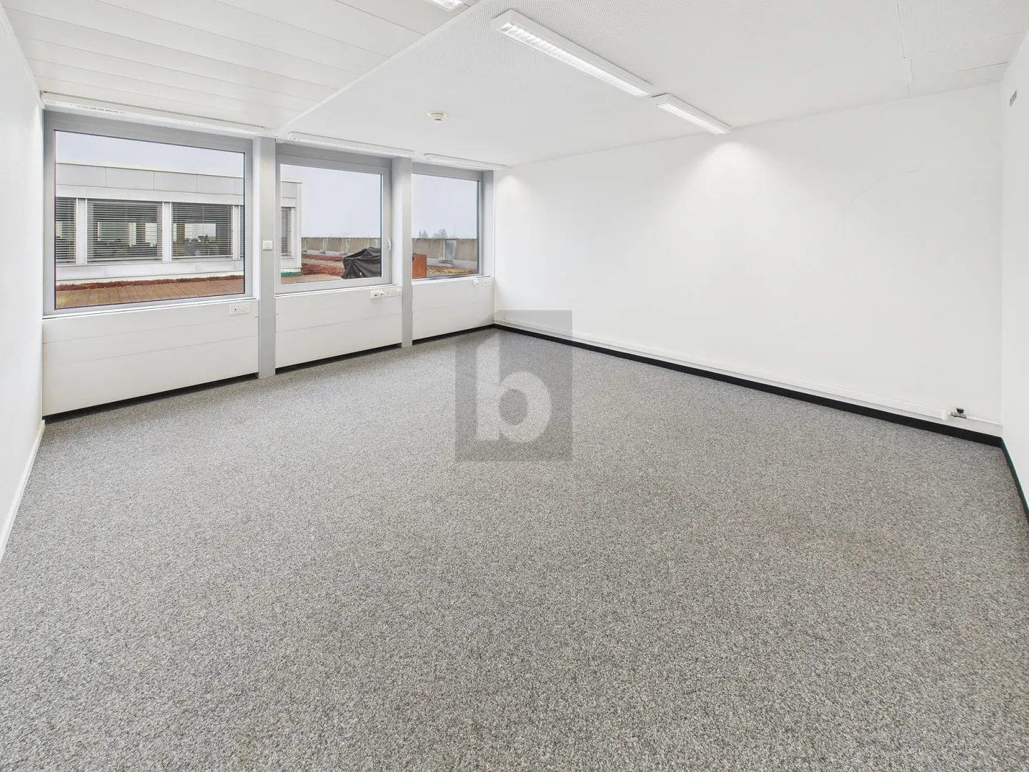 Praktischer Büroraum in zentraler Lage - Foto 1 von 5