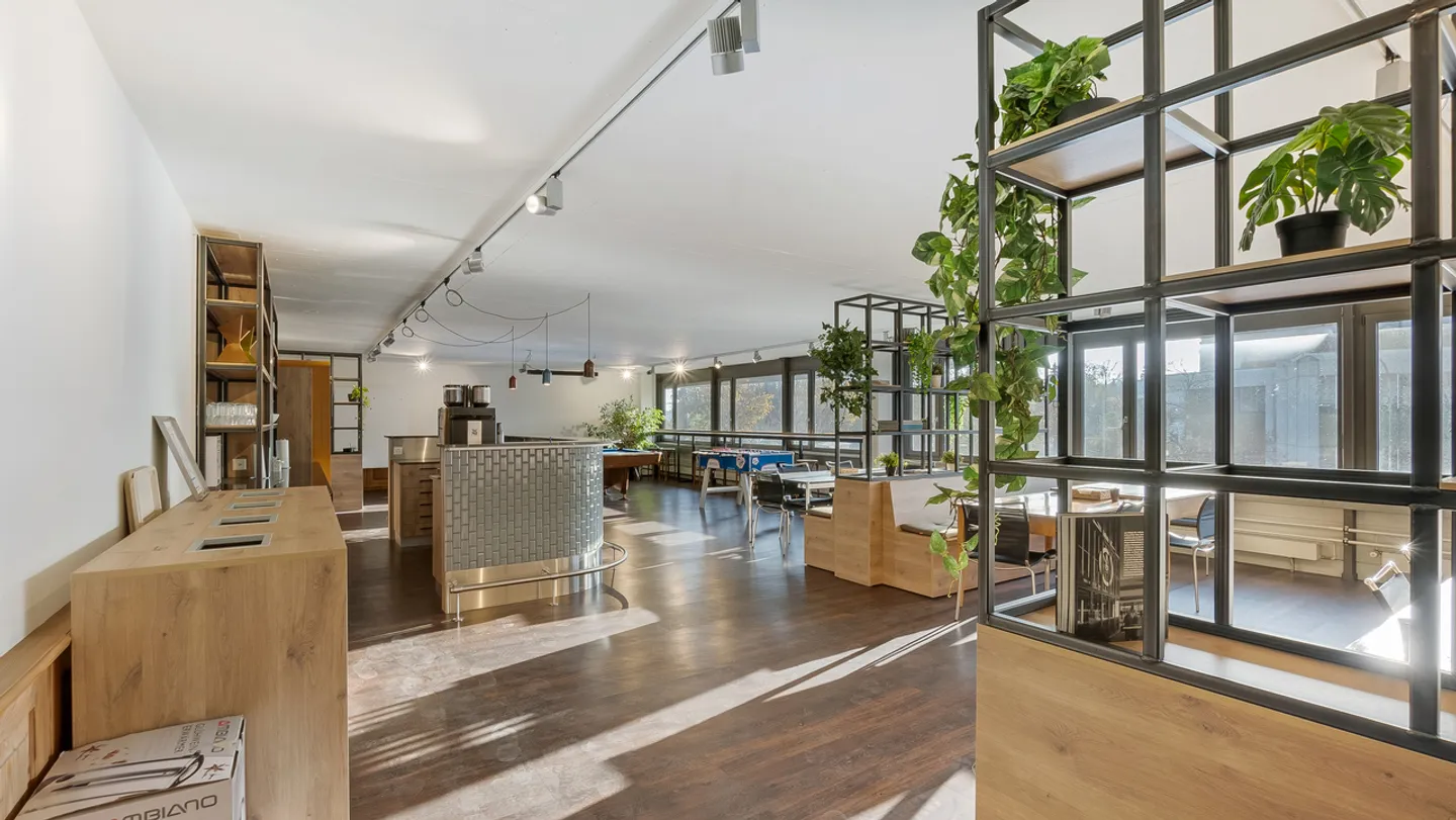 Warehouse and Production Areas Directly on the A1 - Photo 7 of 10