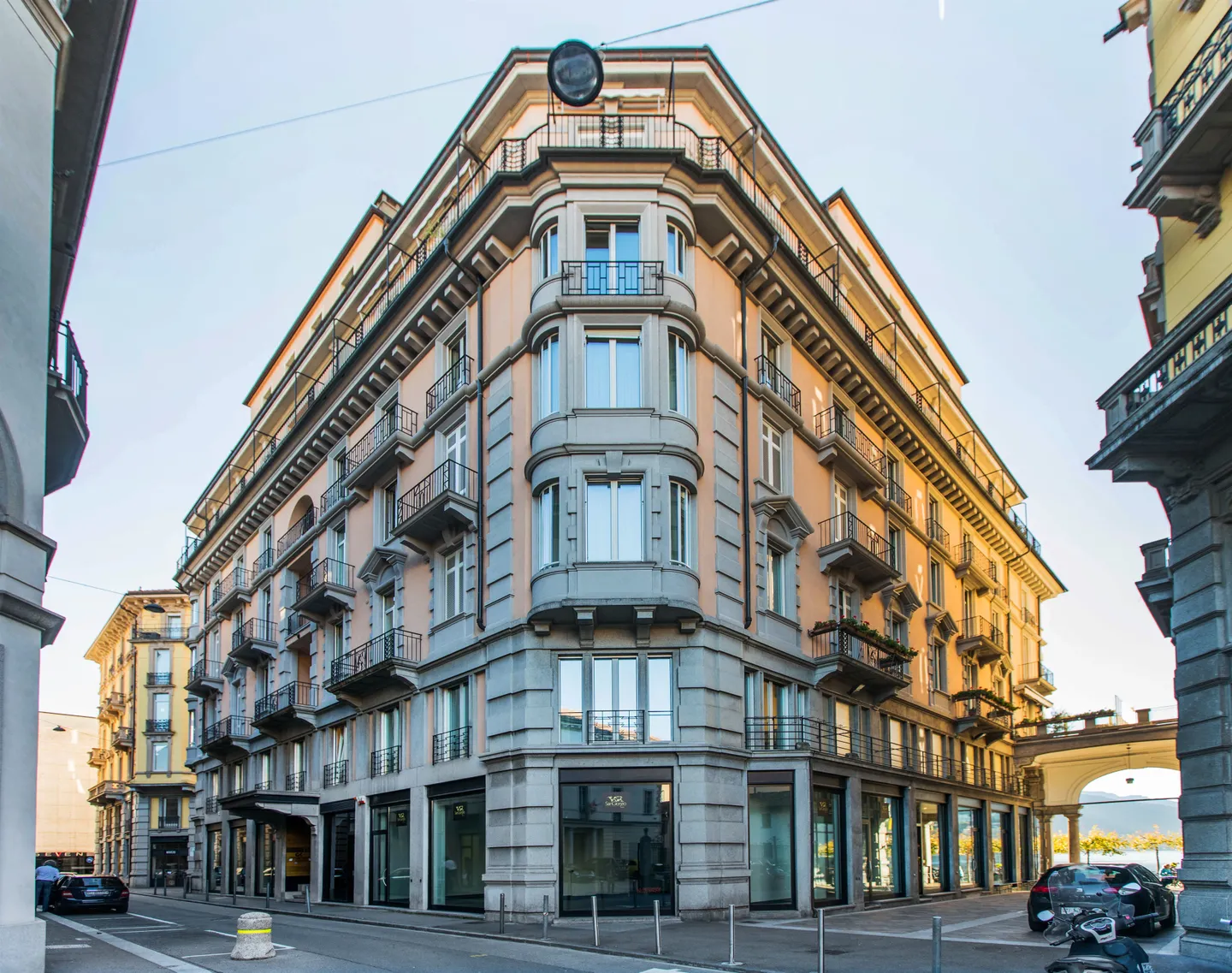 Charming newly renovated office at Palazzo Gargantini - Photo 1 of 3