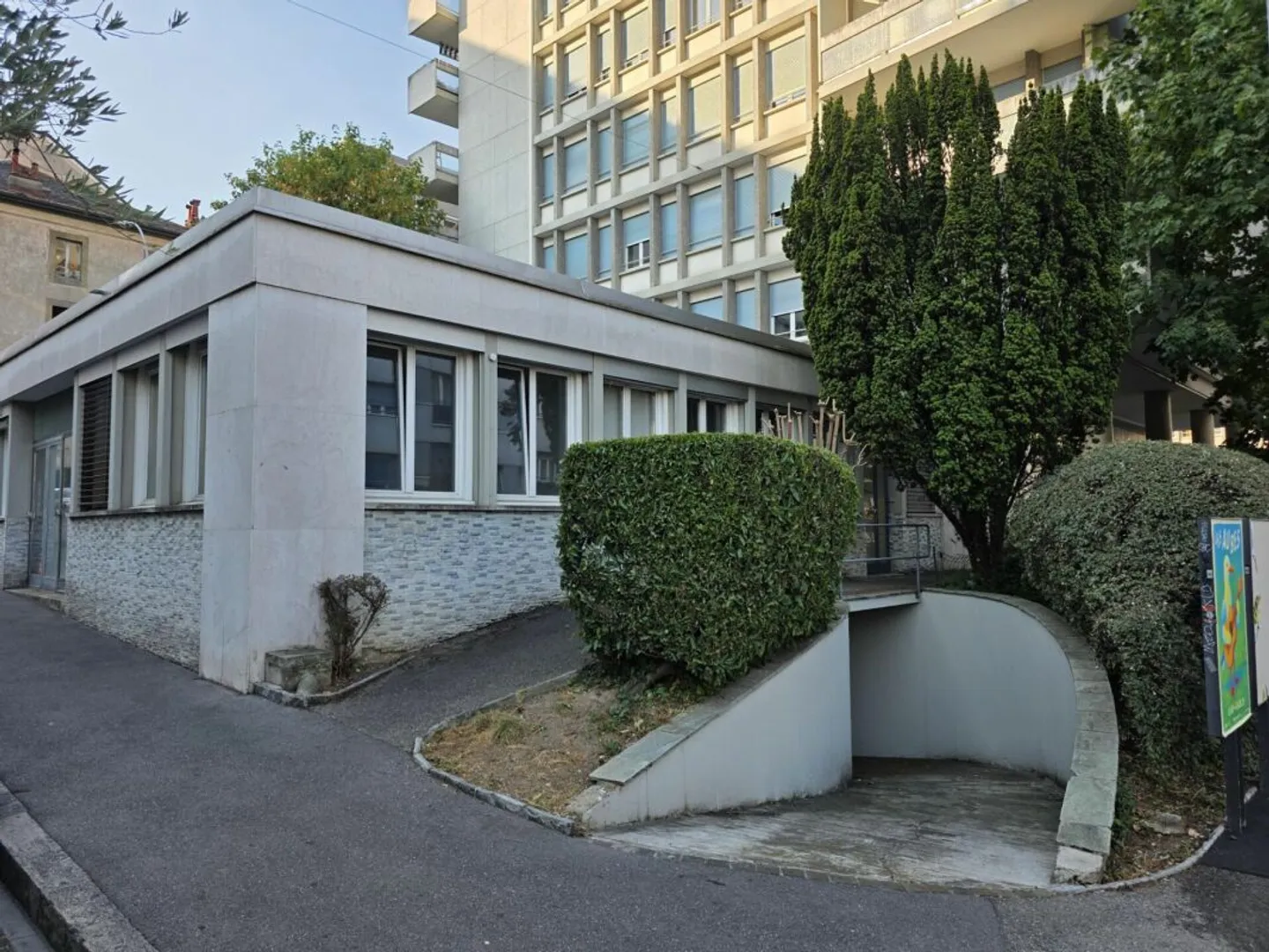 Uffici 110m2 al piano terra, quartiere delle Eaux Vives - Foto 10 di 11