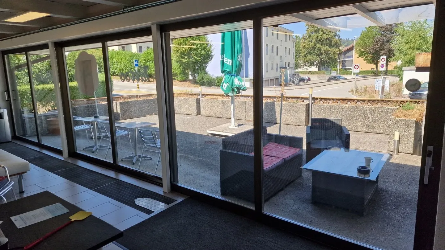 Commercial premises of 256 m² on the ground floor - Photo 12 of 13