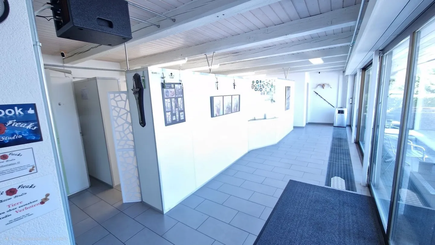 Commercial premises of 256 m² on the ground floor - Photo 5 of 13