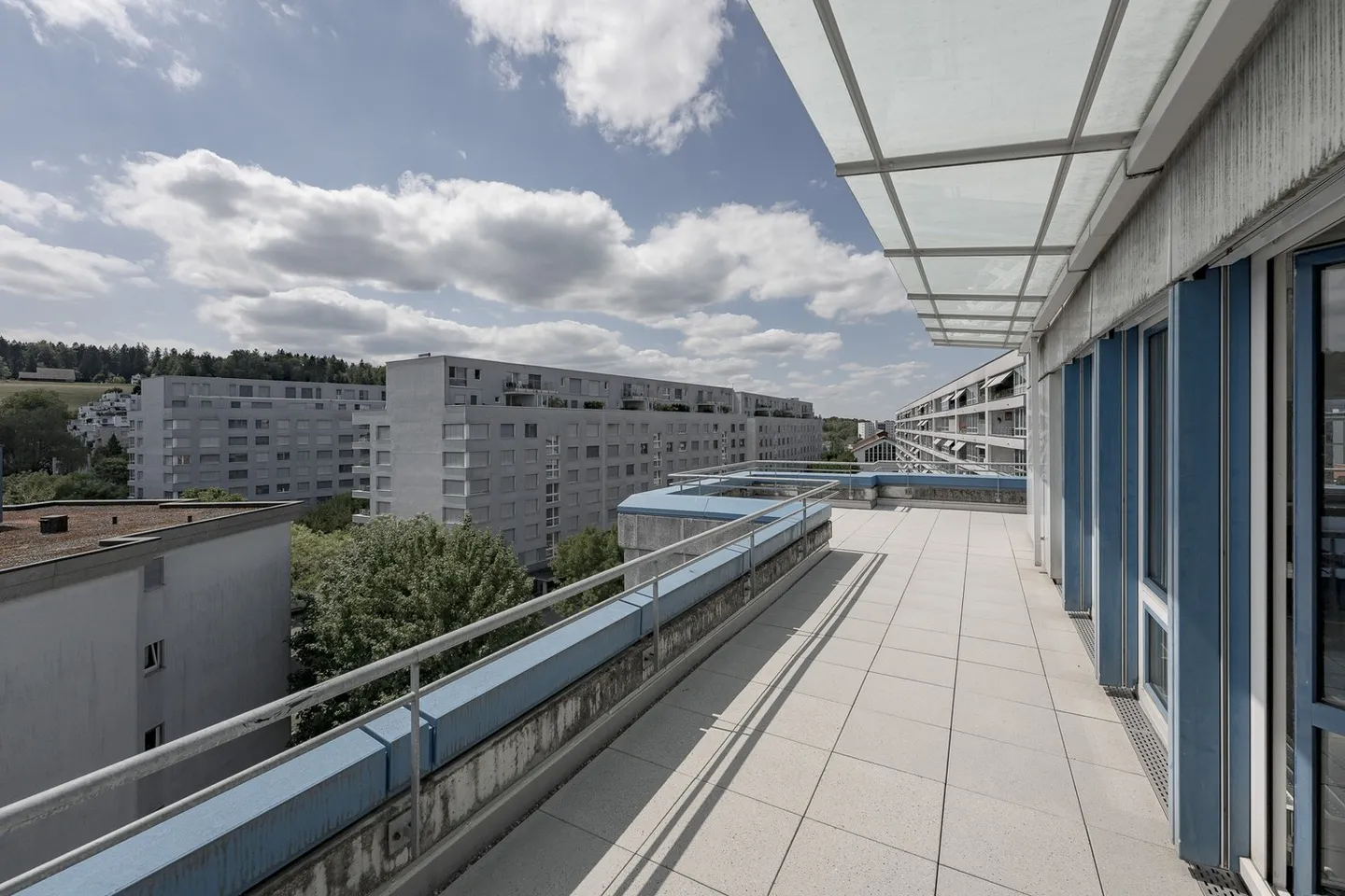 Ready-to-move-in office space with exclusive rooftop terrace! - Photo 10 of 10