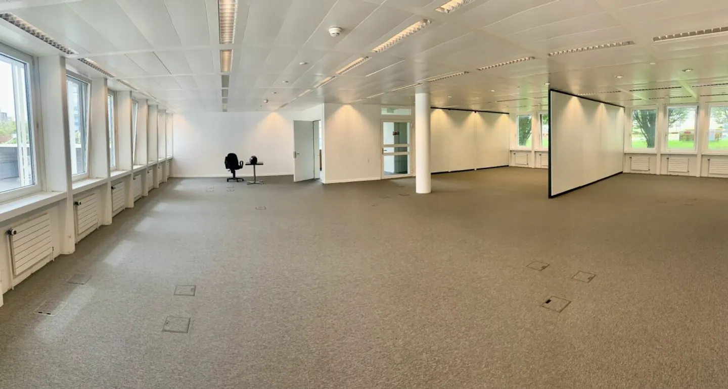 Last available offices / Spaces of 111, 185 and 210 m² in Renens - Photo 7 of 11