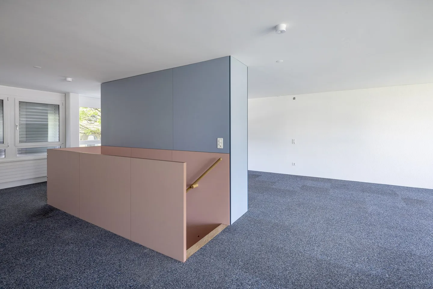Inspirant et entièrement aménagé - Atelier sur deux niveaux - Photo 7 sur 13