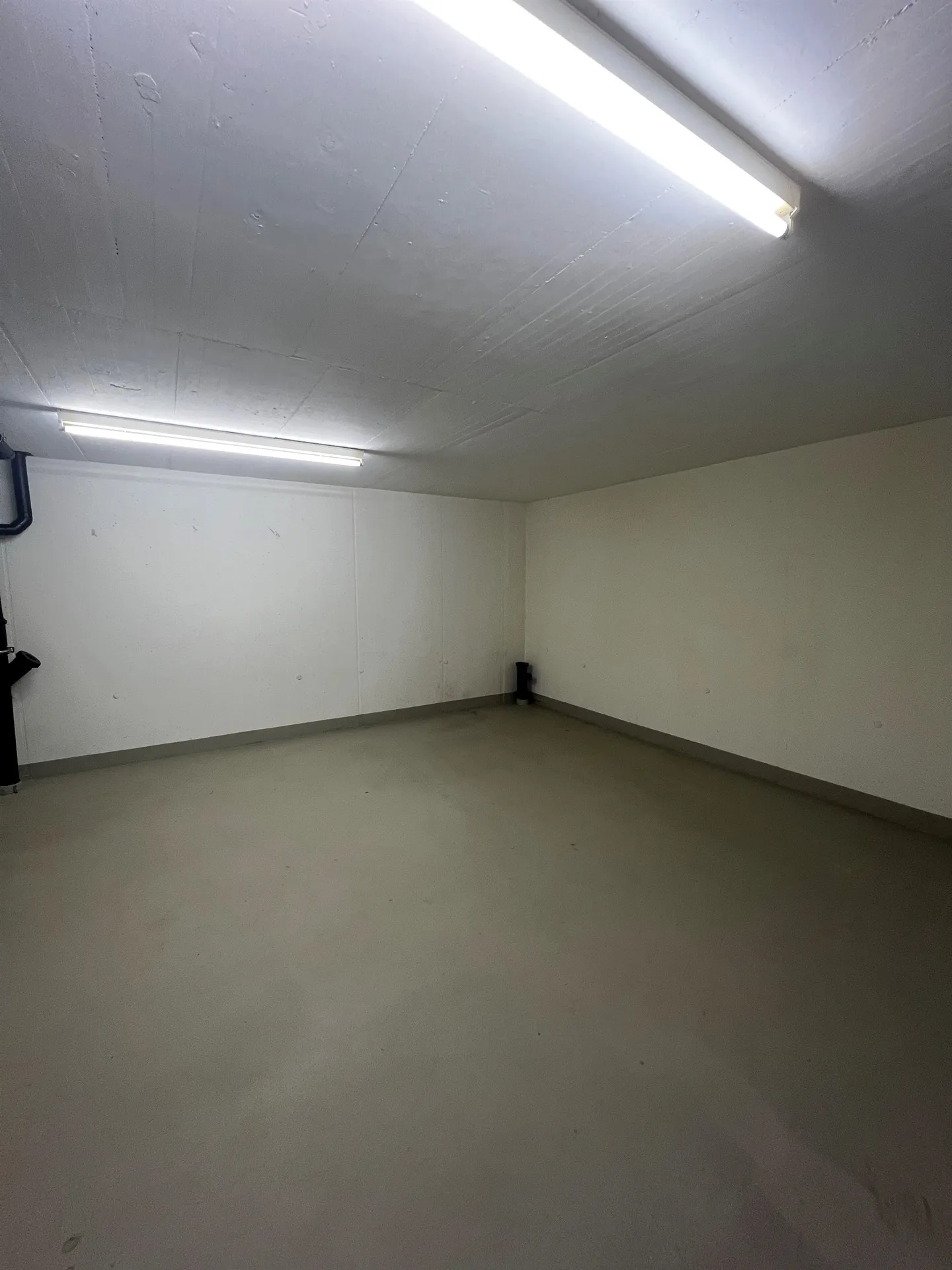 Craft Room for Rent - Photo 3 of 6
