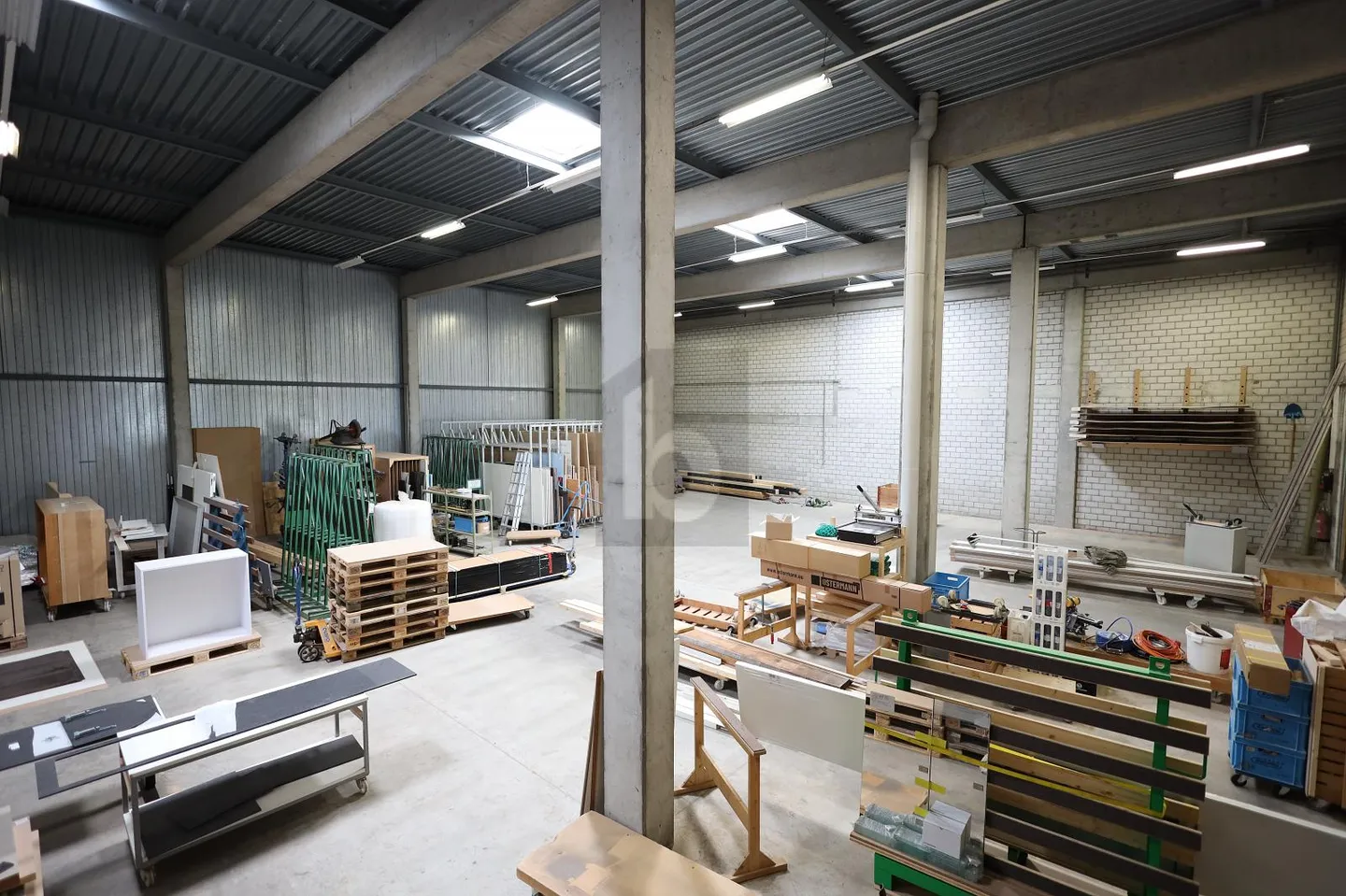 Vielseitiges Gewerbeobjekt - Foto 4 von 6