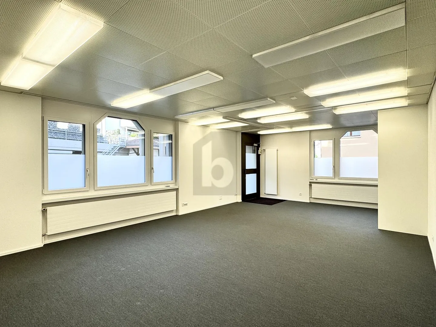 MODERN. CENTRAL. EFFICIENT. - Photo 1 of 5
