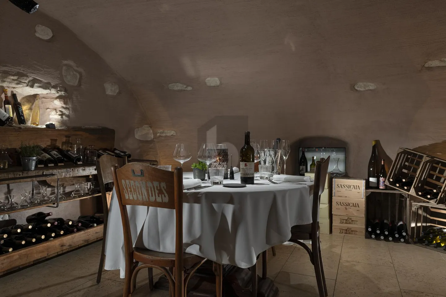 MAGNIFICENT GASTRONOMIC SPACE - Photo 2 of 6