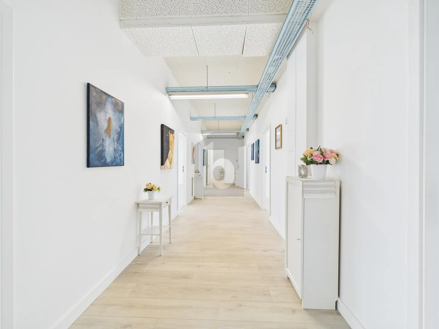 SPACIOUS, BRIGHT WITH LOTS OF POTENTIAL - Photo 3 of 6