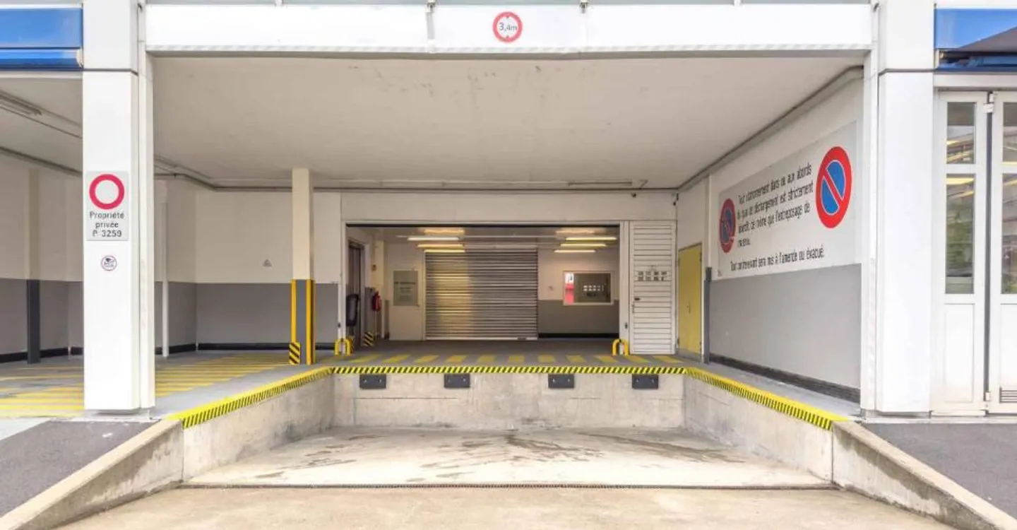 Surface polyvalente de 180 m² – Chemin du Château-Bloch 10 - Photo 4 sur 8