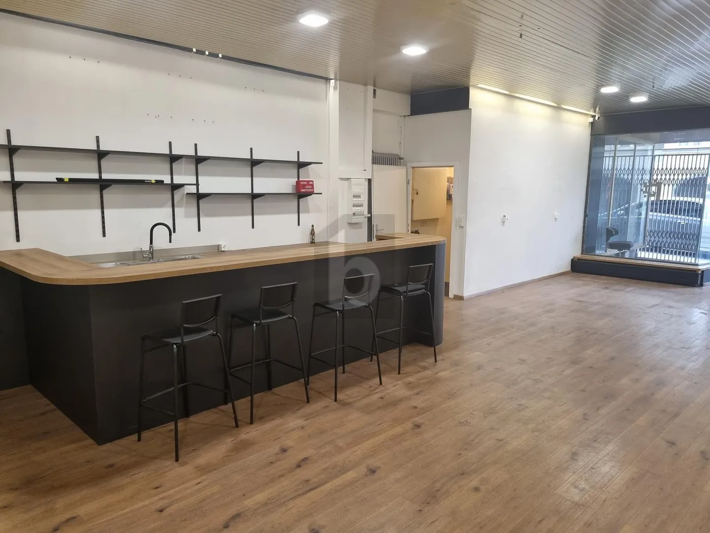 EXCEPTIONAL SPACE IN FRIBOURG - Photo 2 of 6