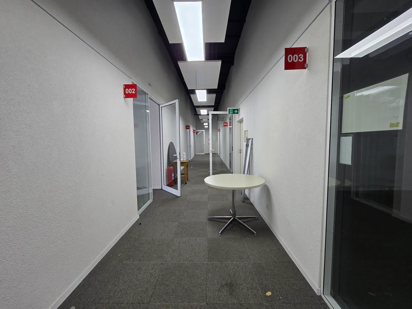 652m2 - Office near the center of Neuchâtel - Photo 8 of 11