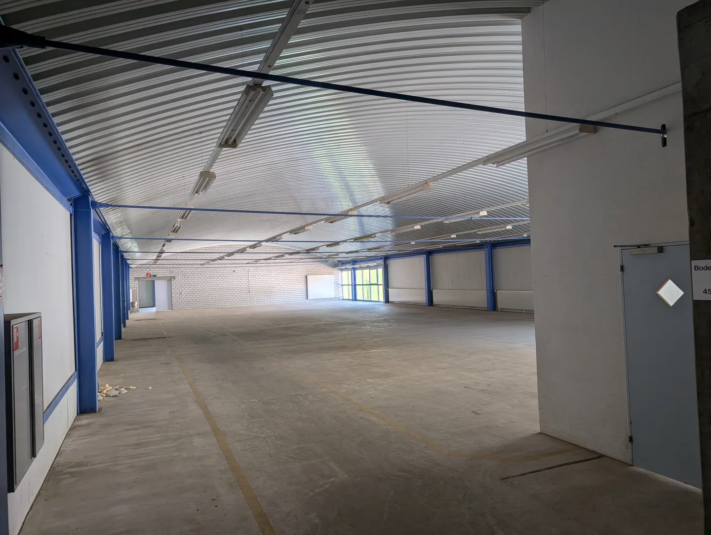 Spacious Commercial Space - Photo 4 of 5