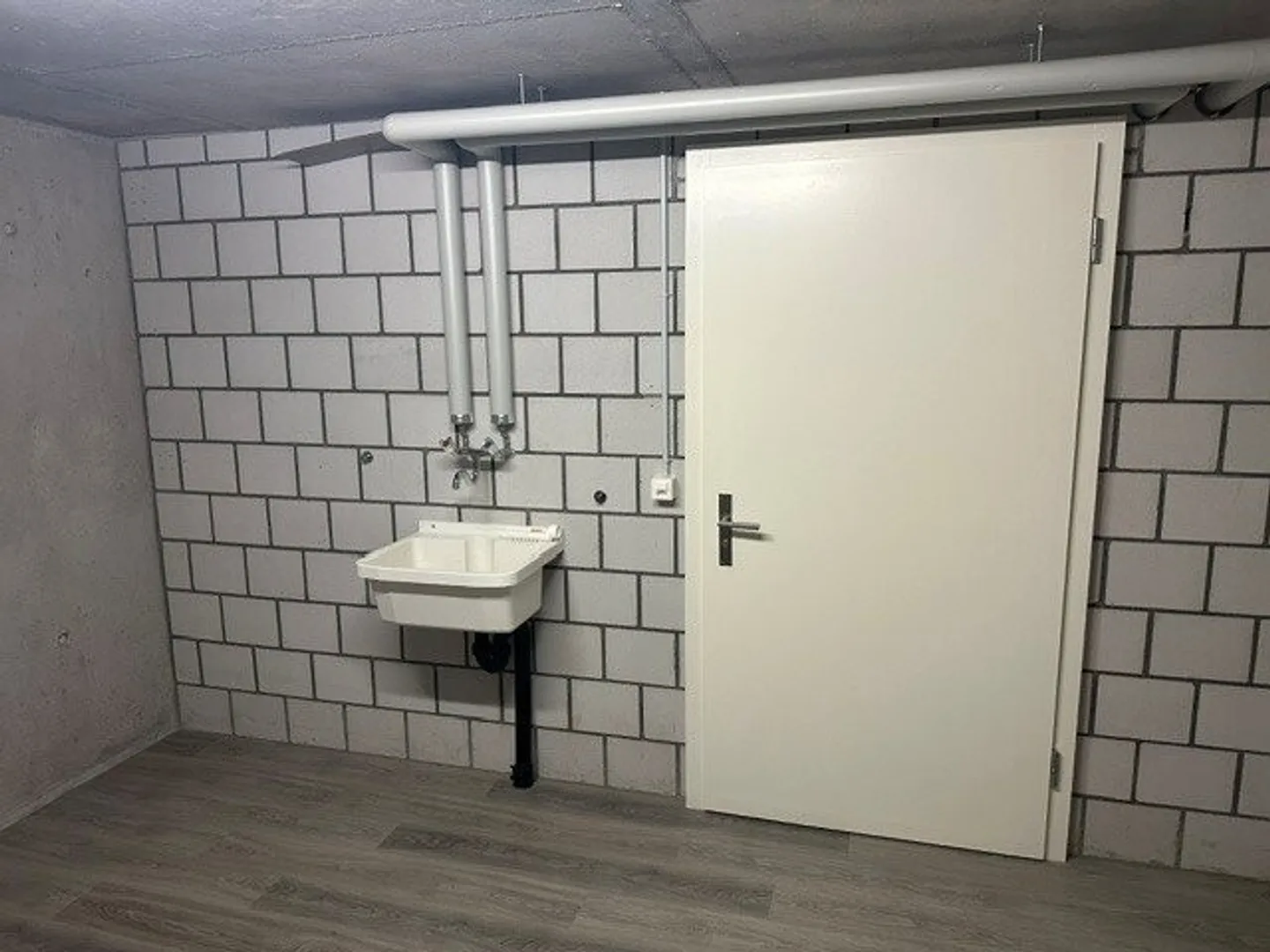 Hobby room / storage room approx. 13 m2 for rent - Photo 3 of 5