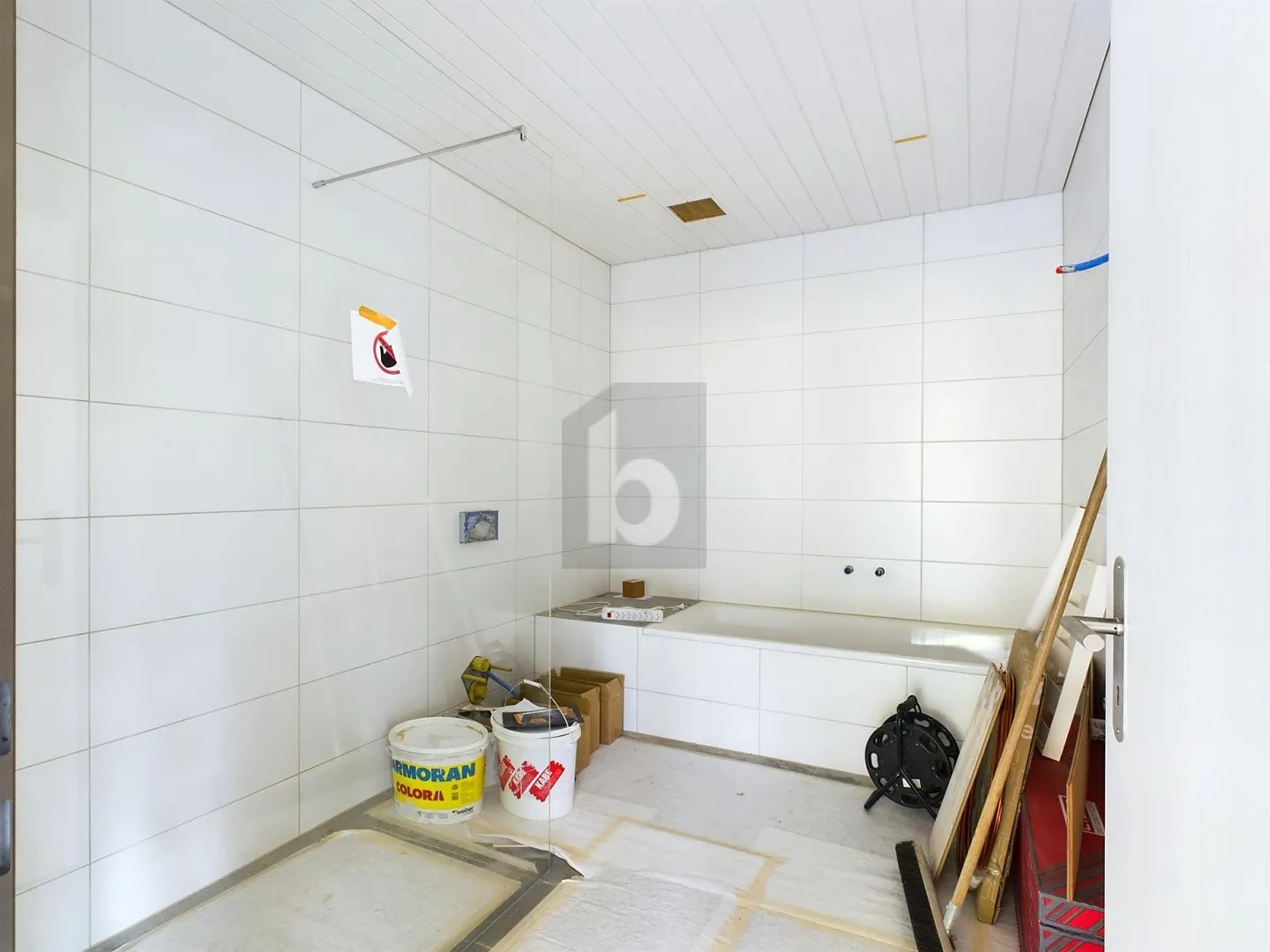 Versatile Space with Display Window - Photo 4 of 6