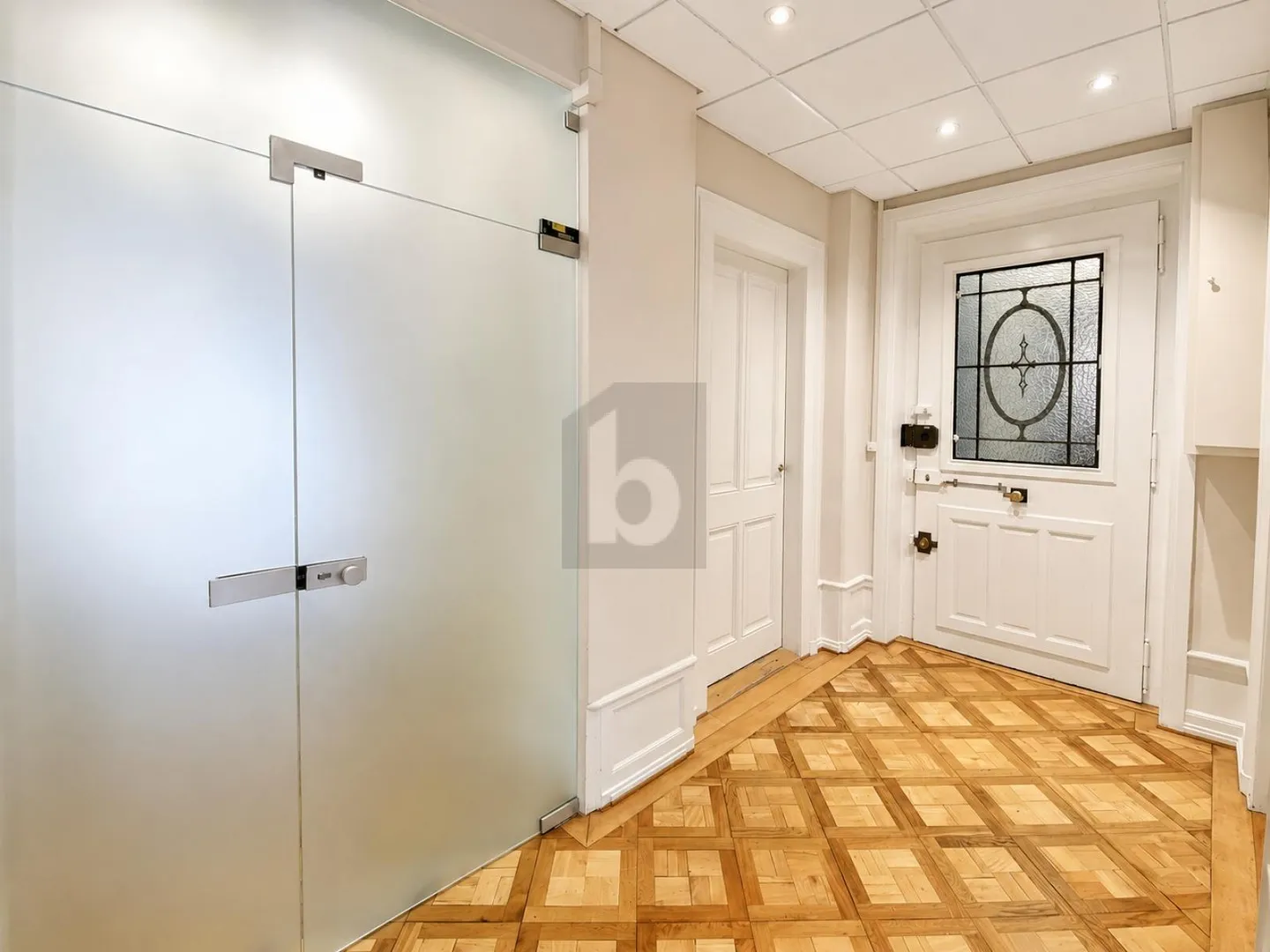 MAGNIFICENT OFFICES OF ABOUT 160 M² IN GENEVA (1205) - Photo 3 of 6