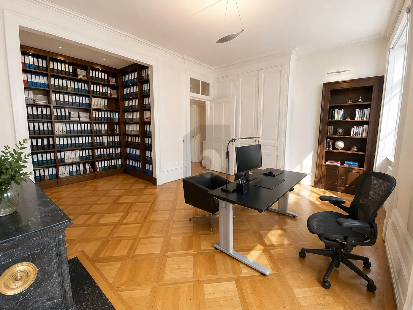 MAGNIFICENT OFFICES OF ABOUT 160 M² IN GENEVA (1205) - Photo 4 of 6