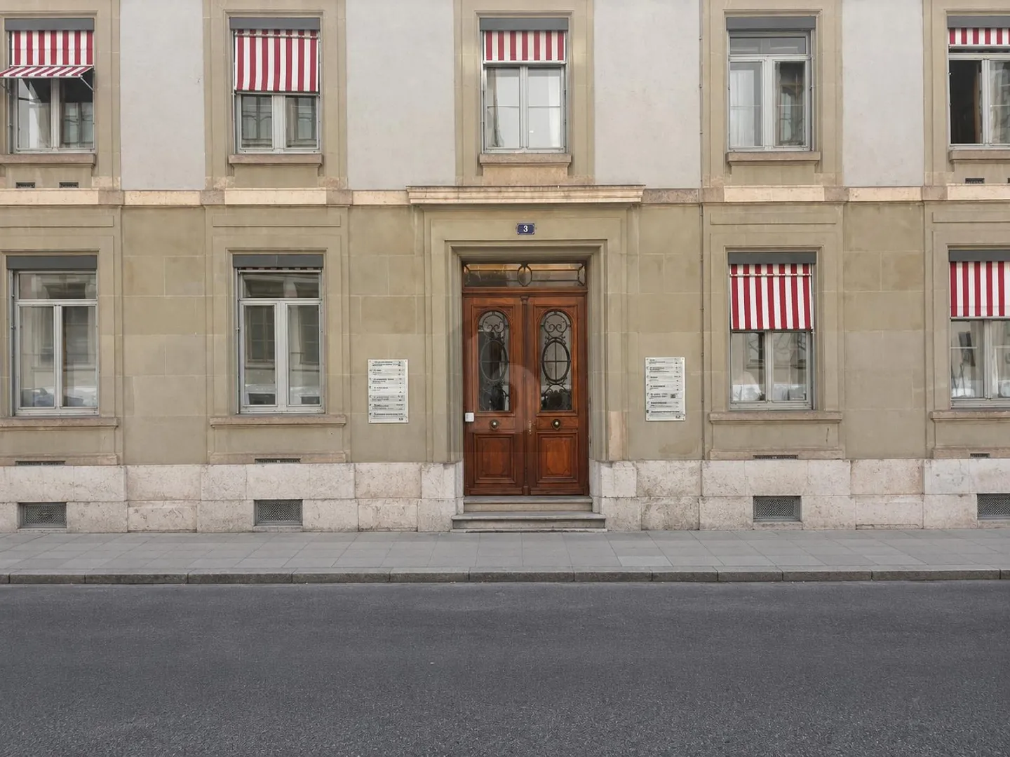 MAGNIFICENT OFFICES OF ABOUT 160 M² IN GENEVA (1205) - Photo 1 of 6