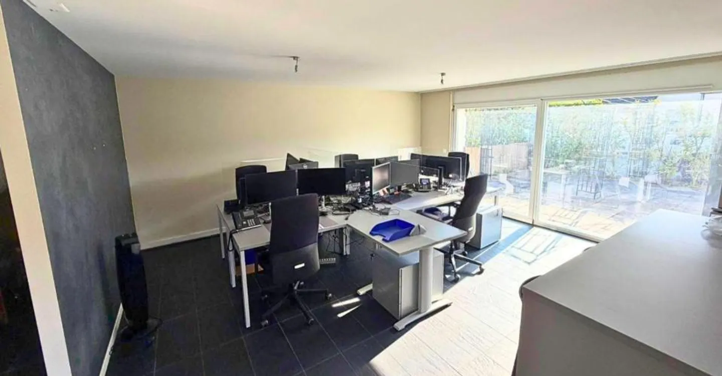 Bureau en Duplex à Perroy - Photo 1 sur 8