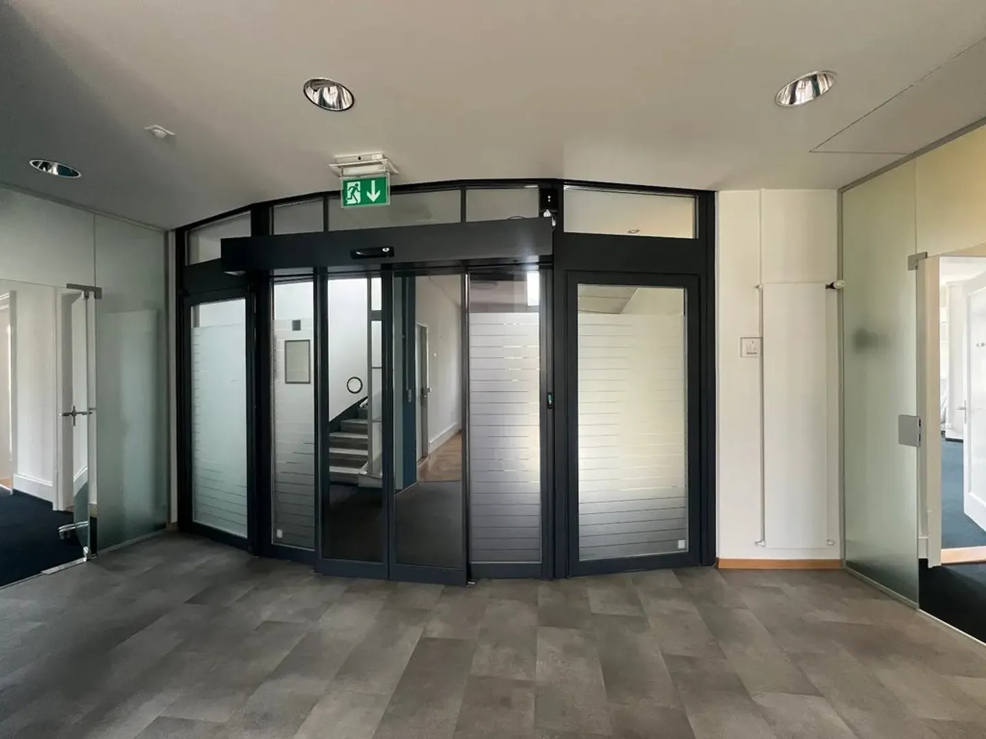 Espace Commercial Près de la Gare de Fribourg - Photo 2 sur 12